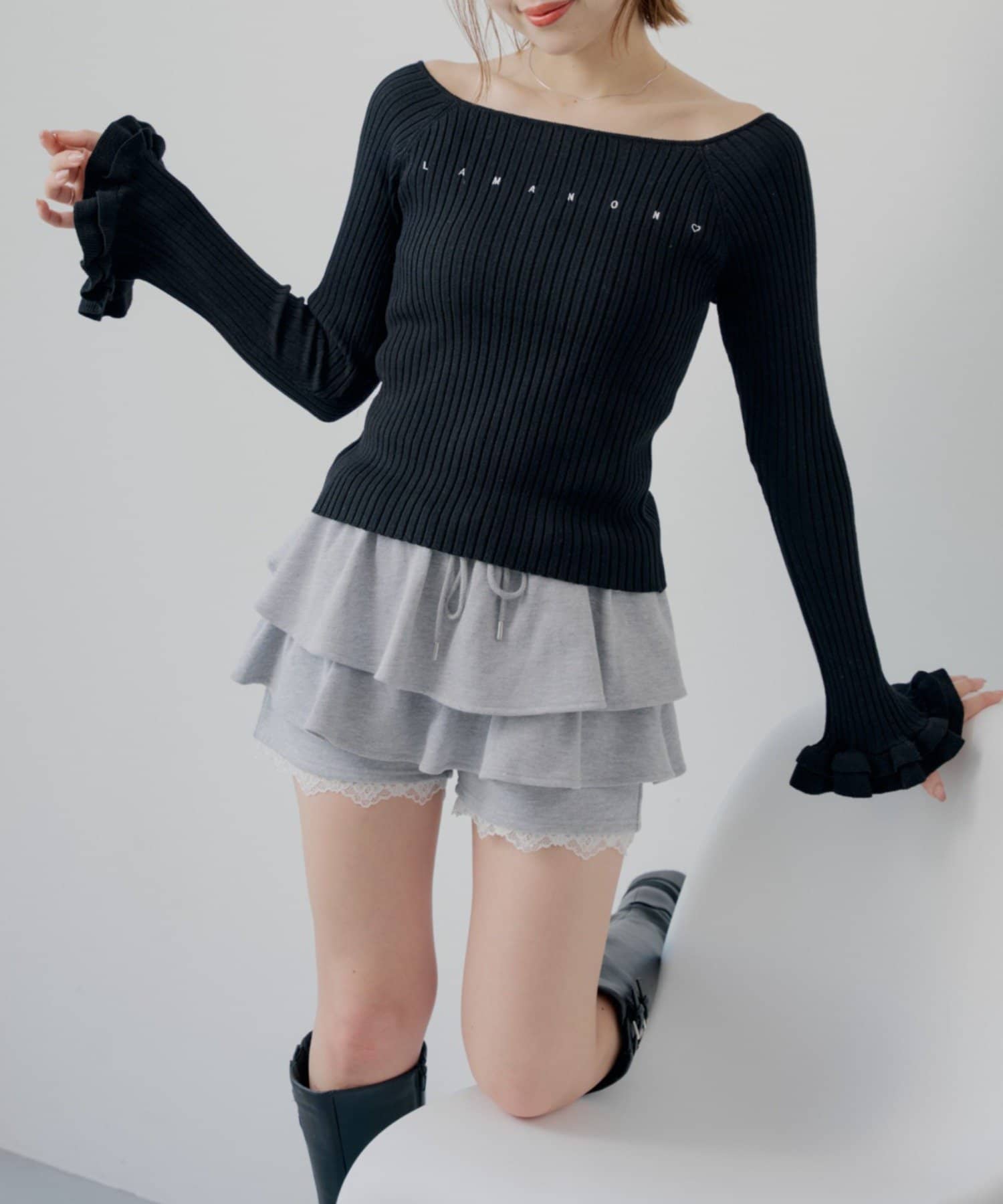 Chico(チコ) 袖フレアニット