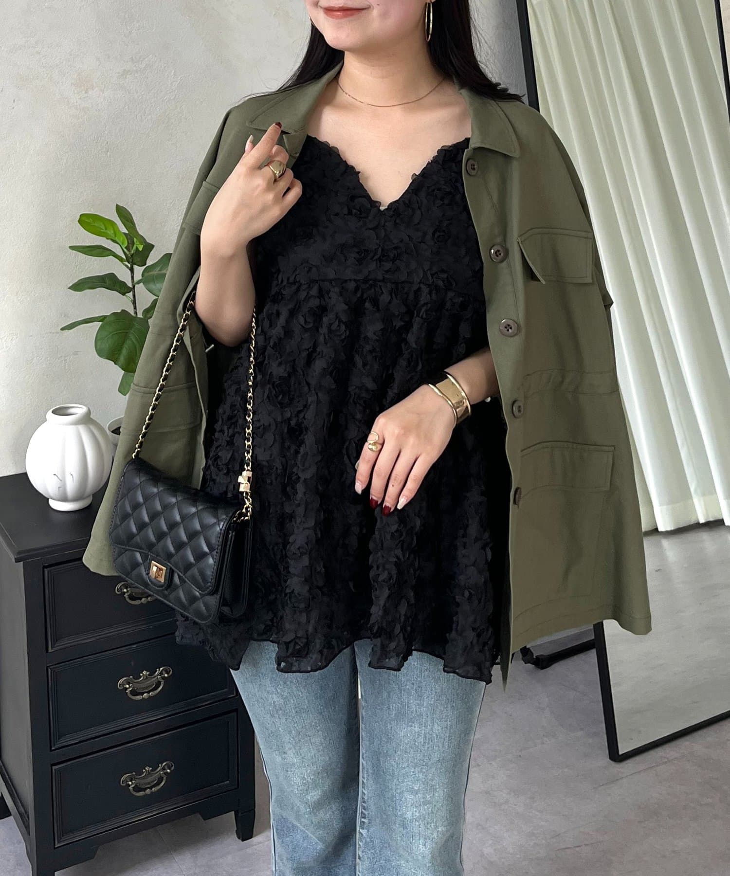 prose verse(プロズヴェール) 【春服総選挙対象商品】3DフラワーVネックビスチェ