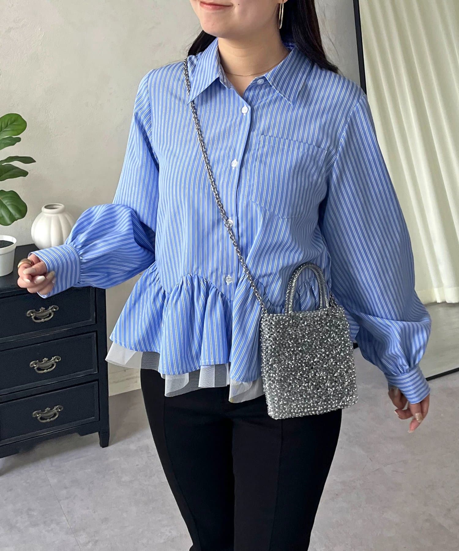 prose verse(プロズヴェール) 裾フリルチュールボリュームスリーブシャツ