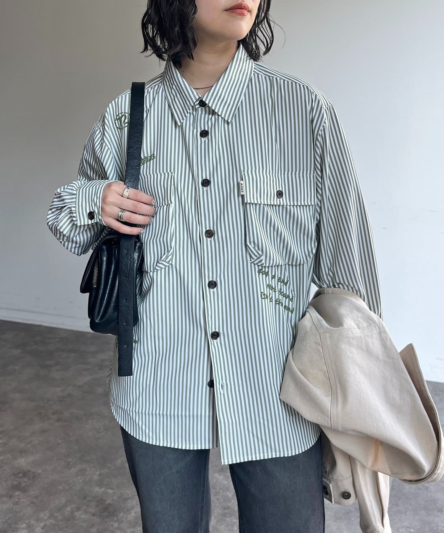 CPCM(シーピーシーエム) 落書き刺繍シャツ