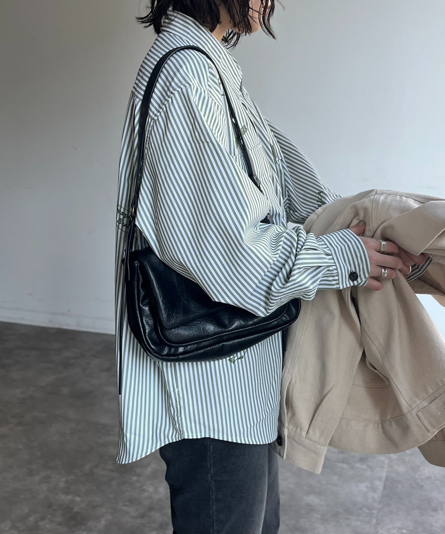 CPCM(シーピーシーエム) 落書き刺繍シャツ