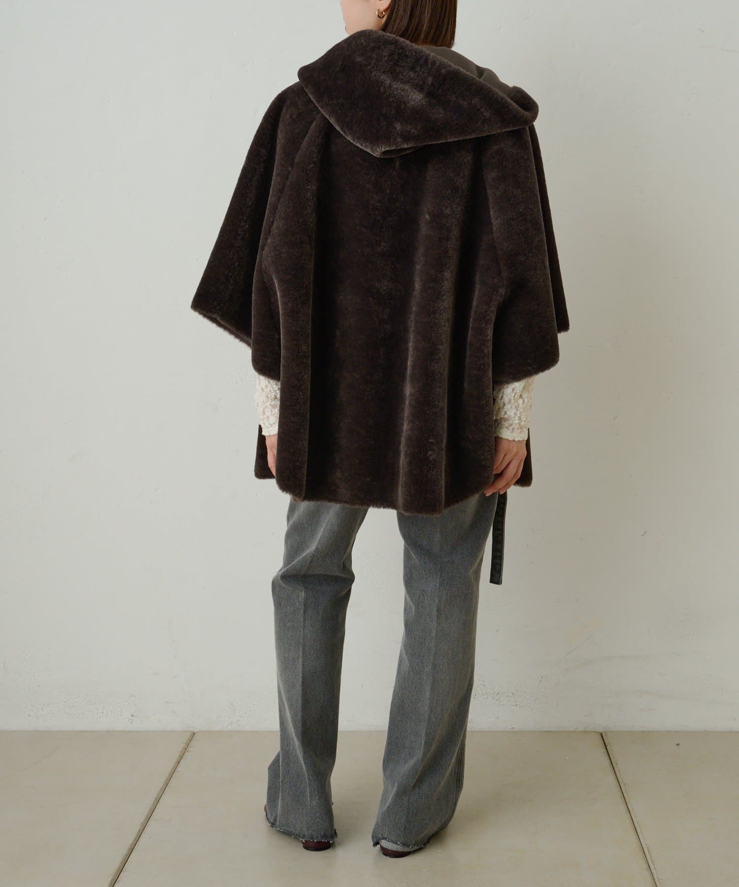 OUTLET(アウトレット) 【Omekashi】ショートファーボンディングポンチョ