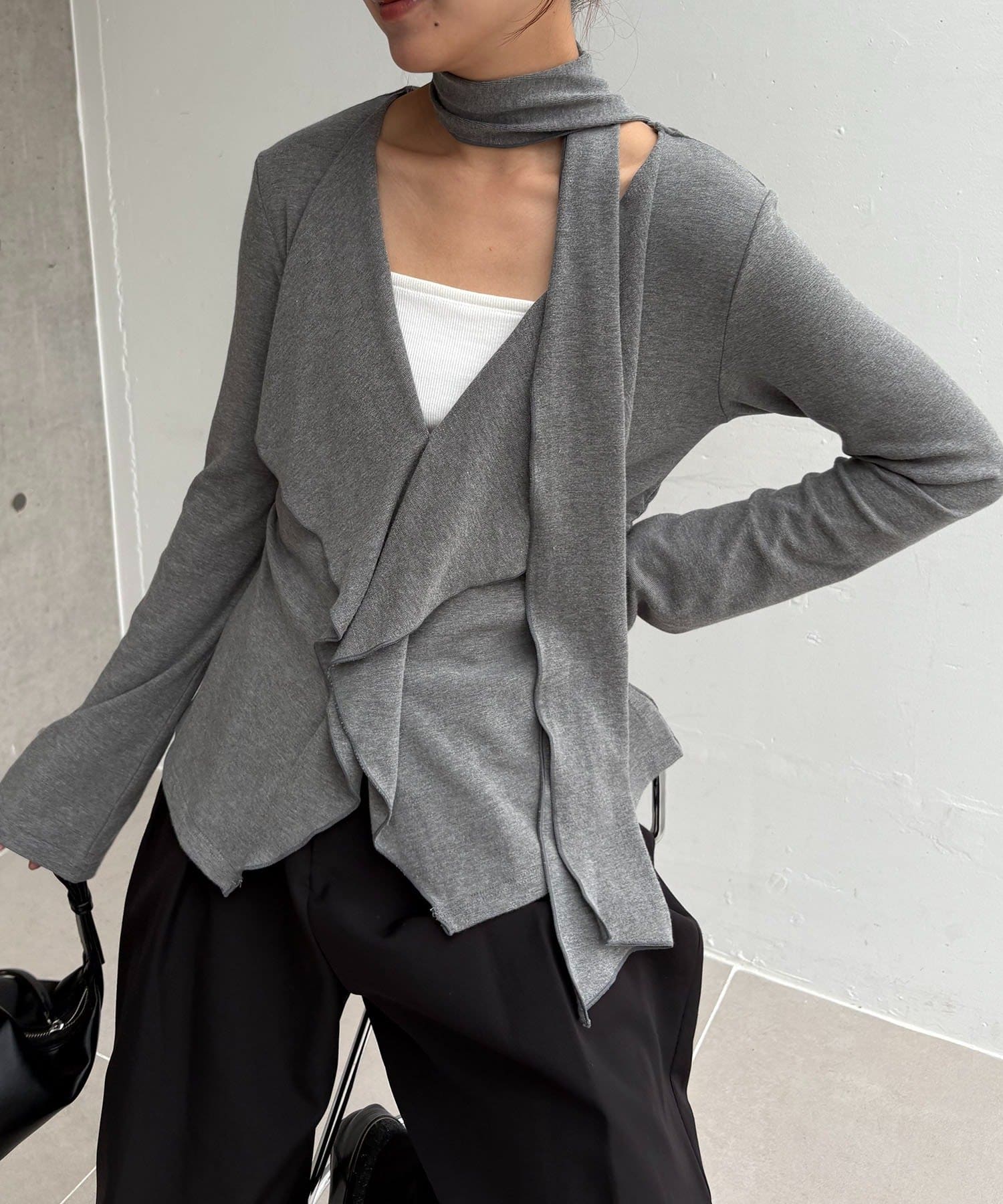 OUTLET(アウトレット) 【CAPRICIEUX LE'MAGE】タイ付ラッフルトップス