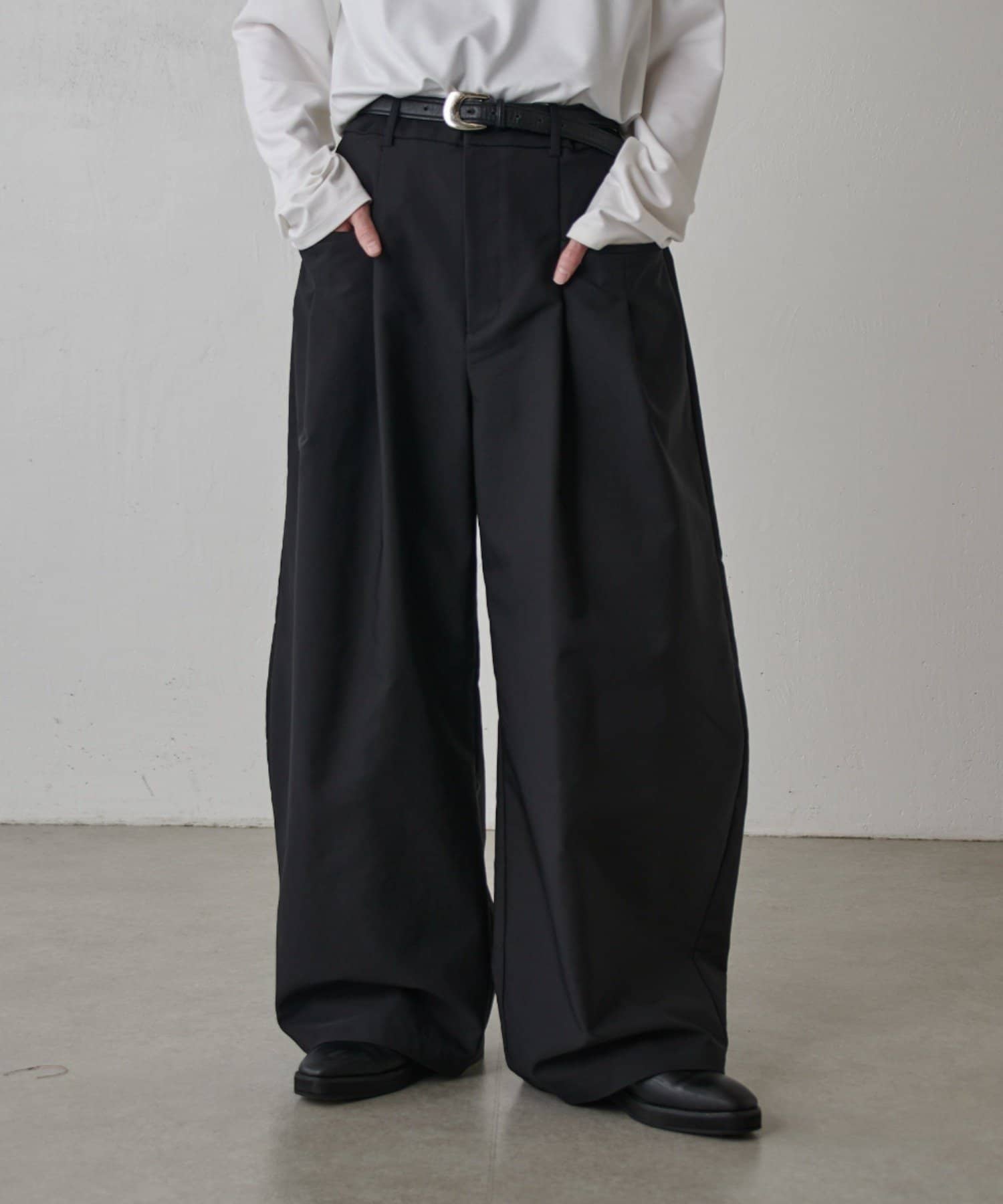 Lui's(ルイス) アクティブバギーパンツ