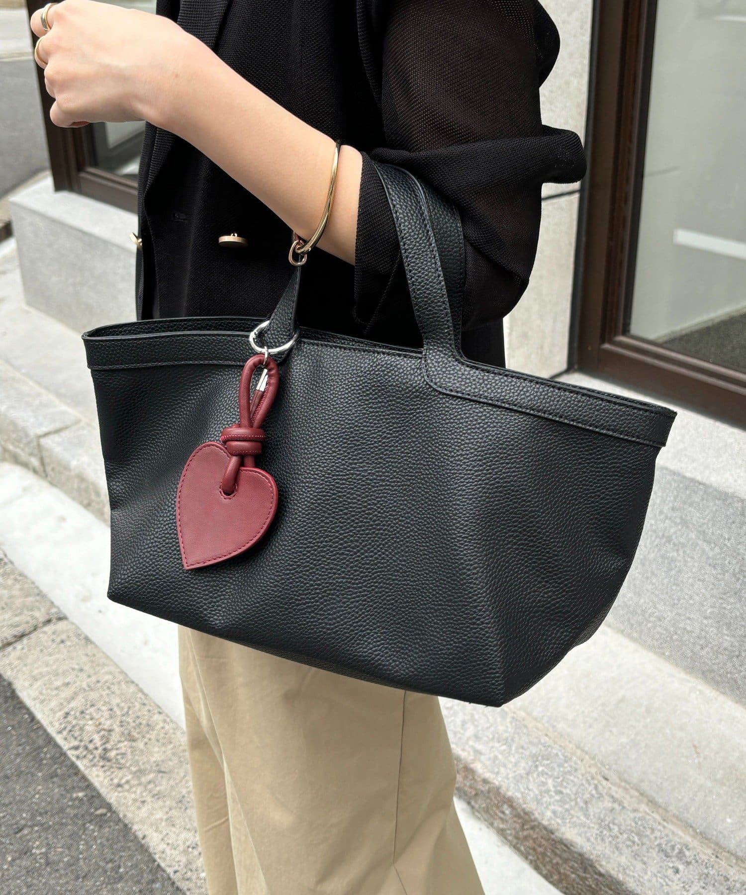 DOUDOU(ドゥドゥ) ハートチャーム付トートバッグ