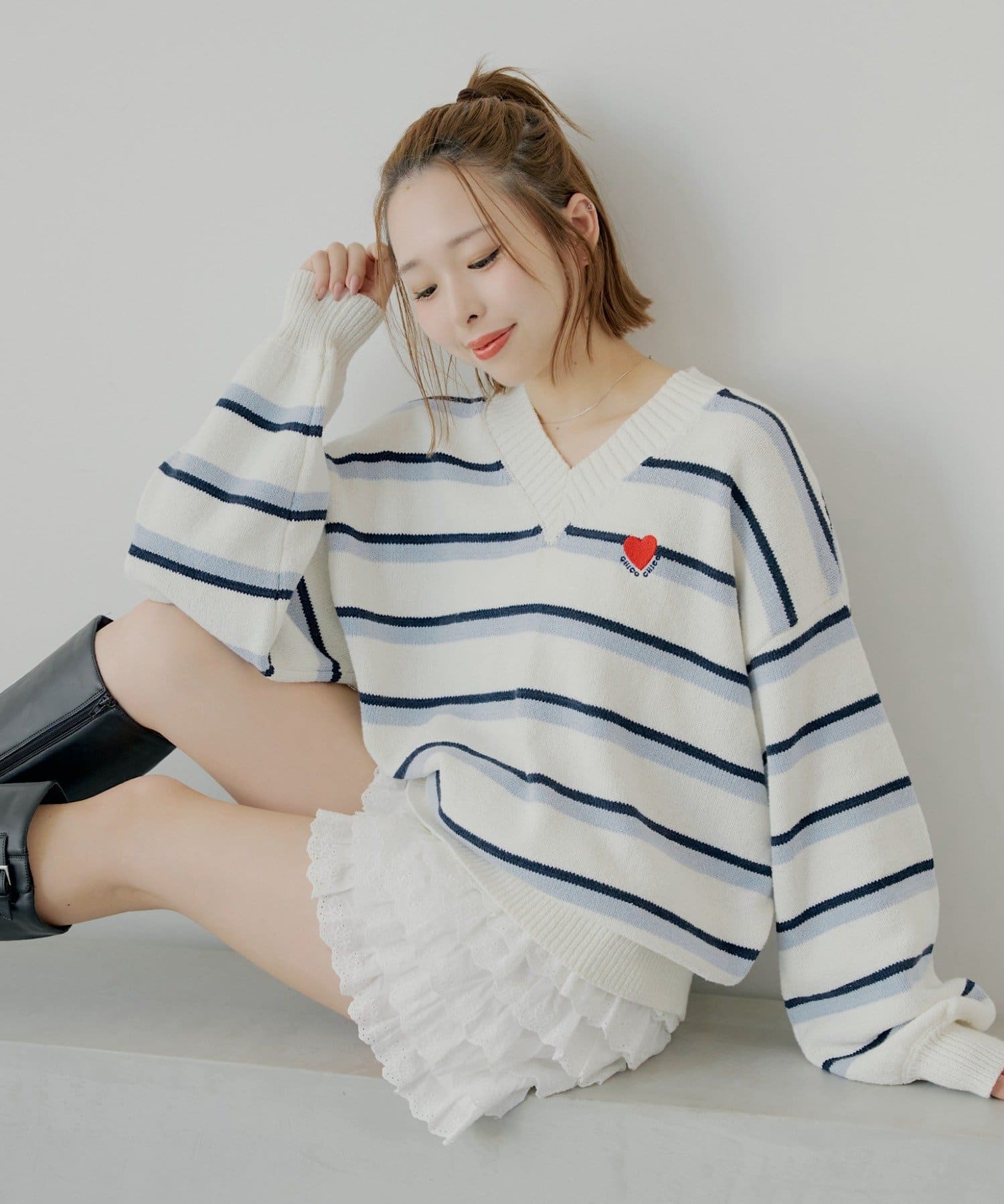 Chico(チコ) Vネックボーダールーズニット