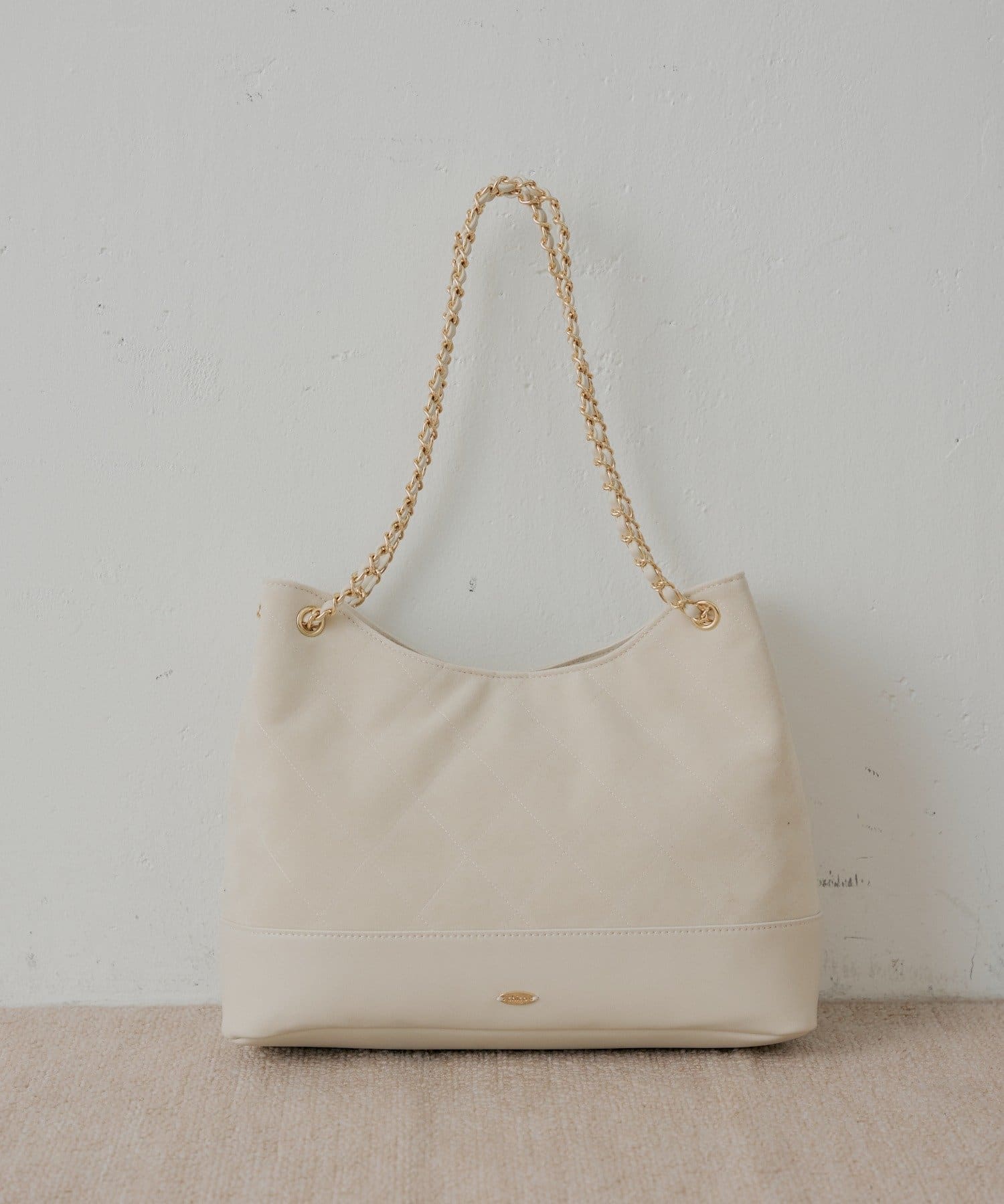 Chico(チコ) 【12/19(金)18時販売】チェーンショルダーバッグ