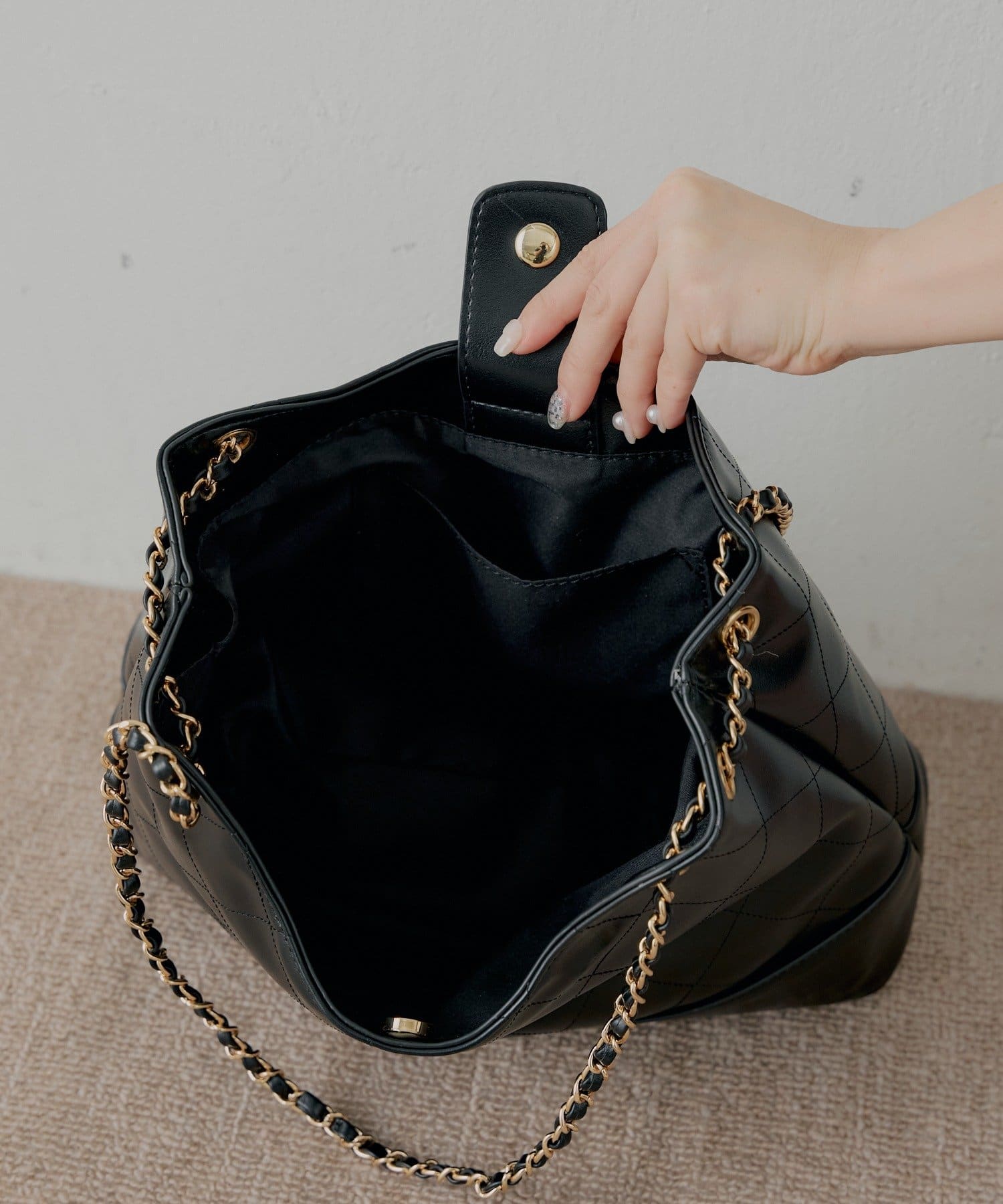 Chico(チコ) 【12/19(金)18時販売】チェーンショルダーバッグ