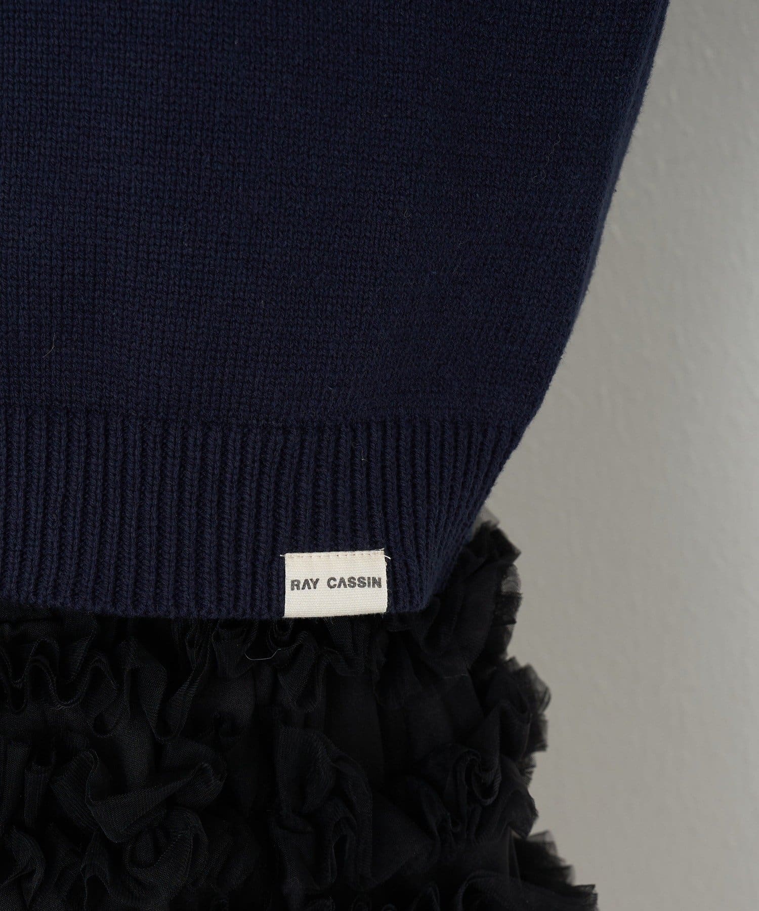 RAY CASSIN(レイカズン) ロゴコンパクトニット