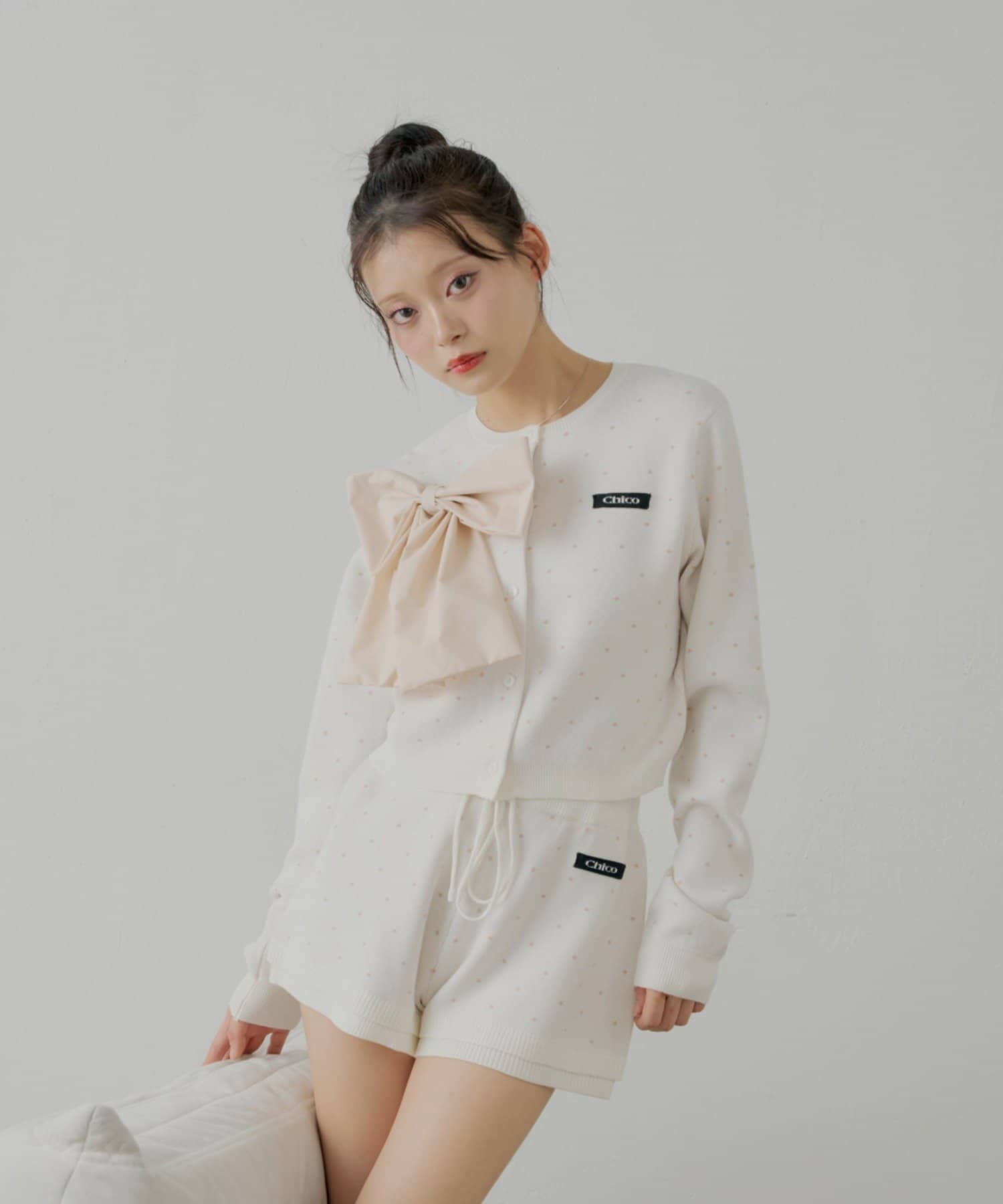 セットアップ対応】リボンコンパクトニットカーディガン | Chico(チコ