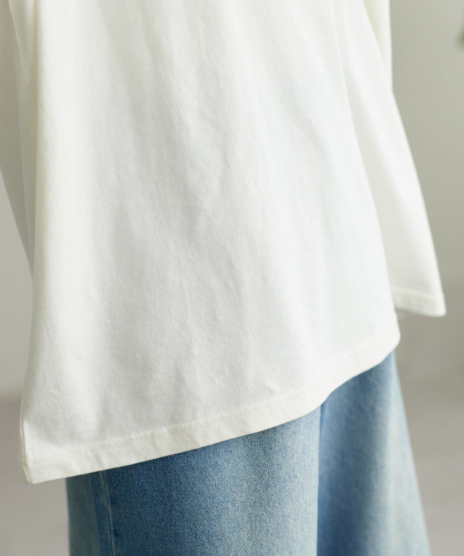 DISCOAT(ディスコート) 【WEB限定】DAYグラフィックTシャツ