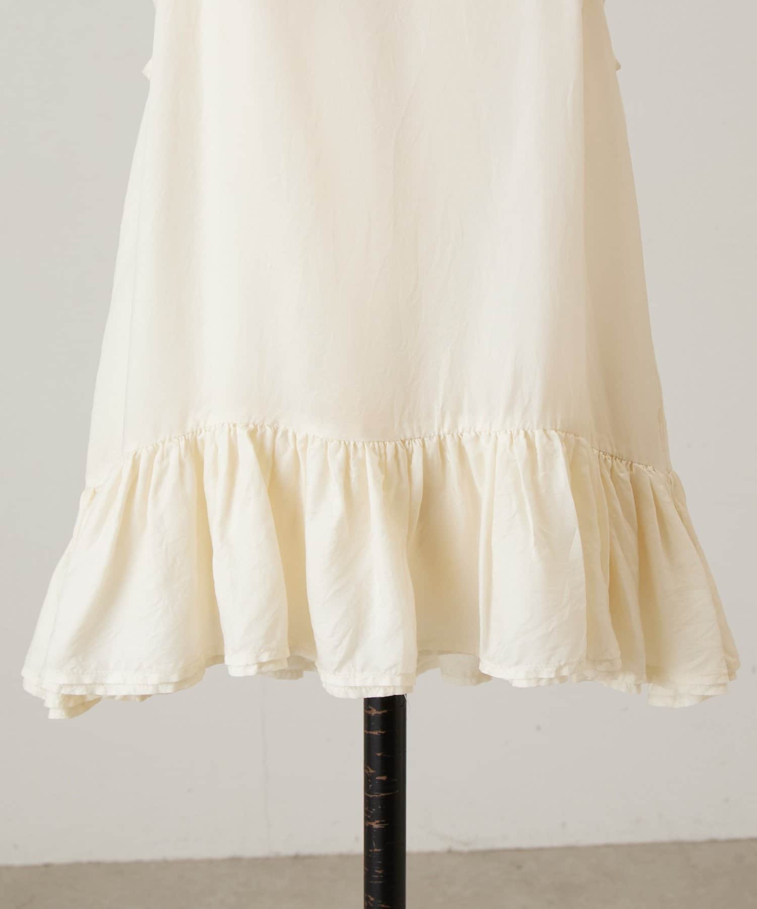 BEARDSLEY(ビアズリー) 1/24(土)11：00予約《FRIPIER》スソフリルキュプラキャミ