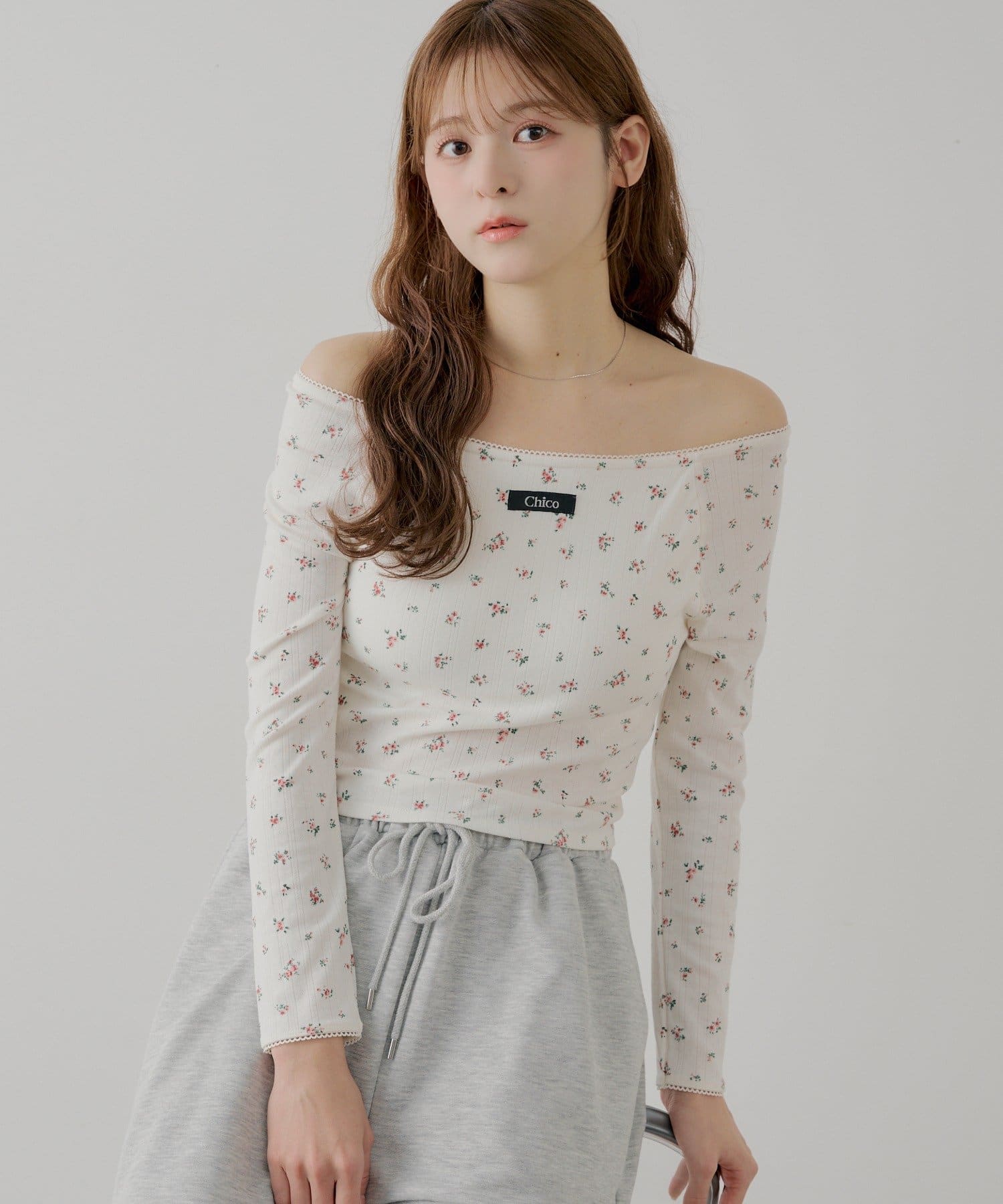 Chico(チコ) パターンメッシュカップ付きレースコンパクトトップス