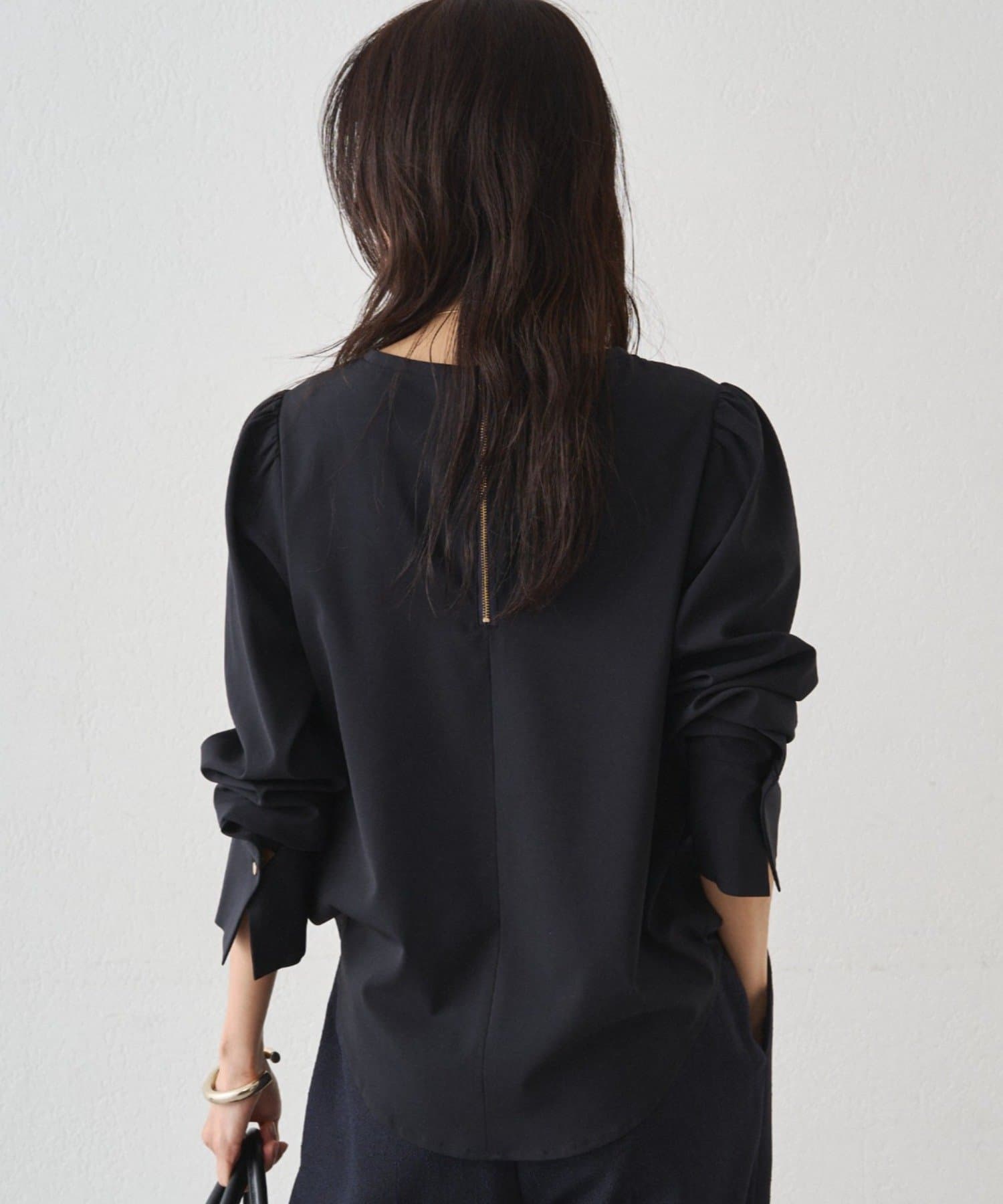 LOUNGEDRESS(ラウンジドレス) 【Atelier N5/アトリエヌメロサンク】パフスリーブクルーブラウス