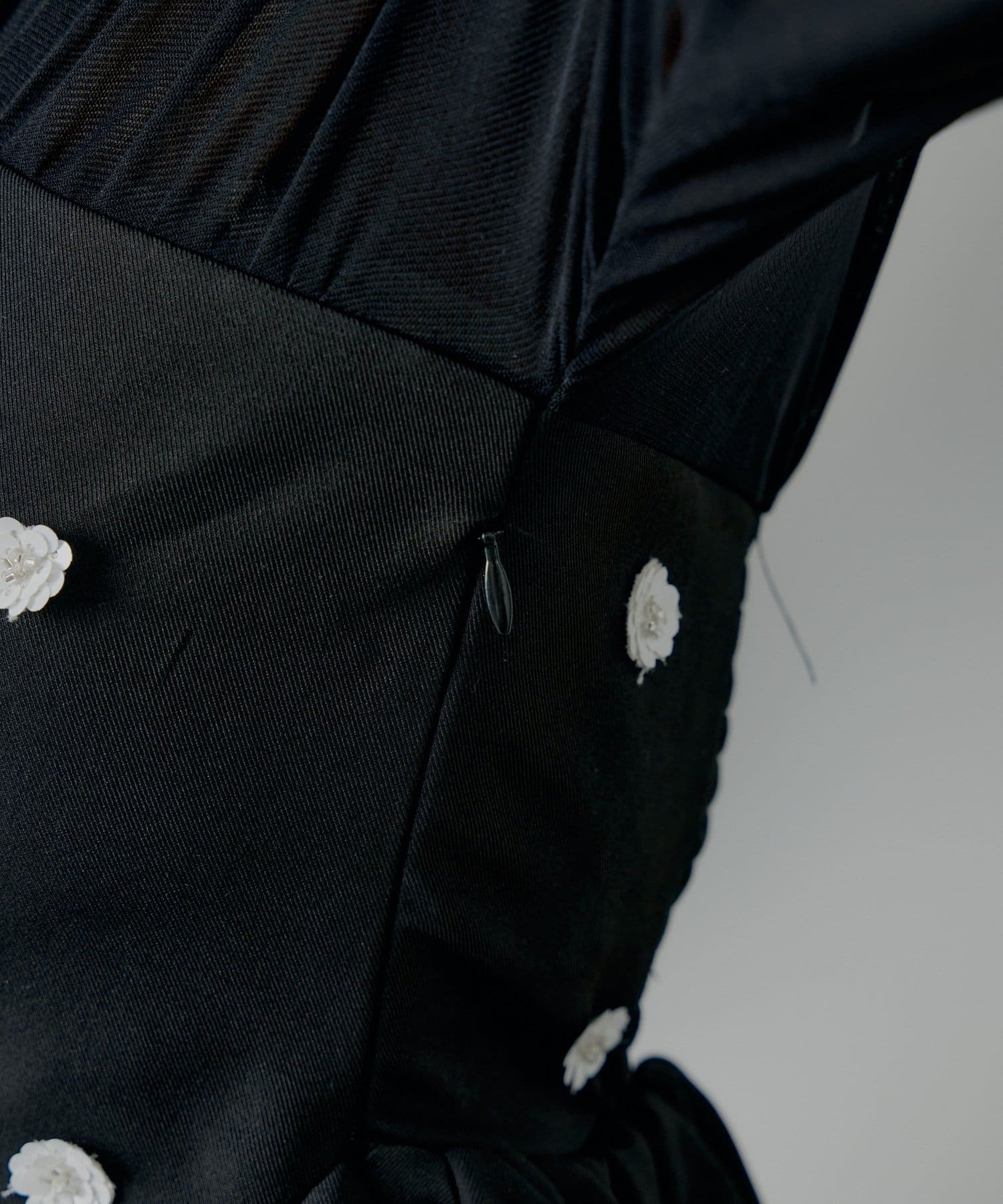 Chico(チコ) 【SALON by Chico】ドッキングバルーンペプラムフラワーブラウス