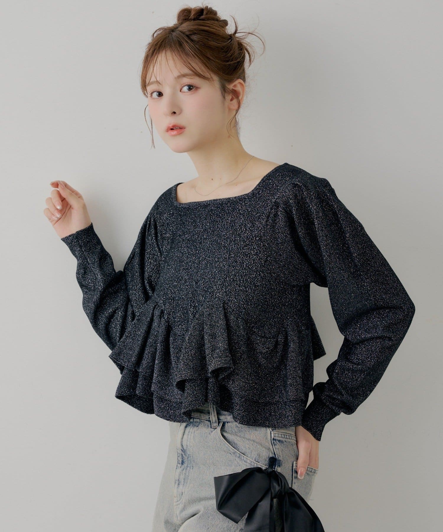 Chico(チコ) 【SALON by Chico】ラメベロアモールスクエアパフペプラム