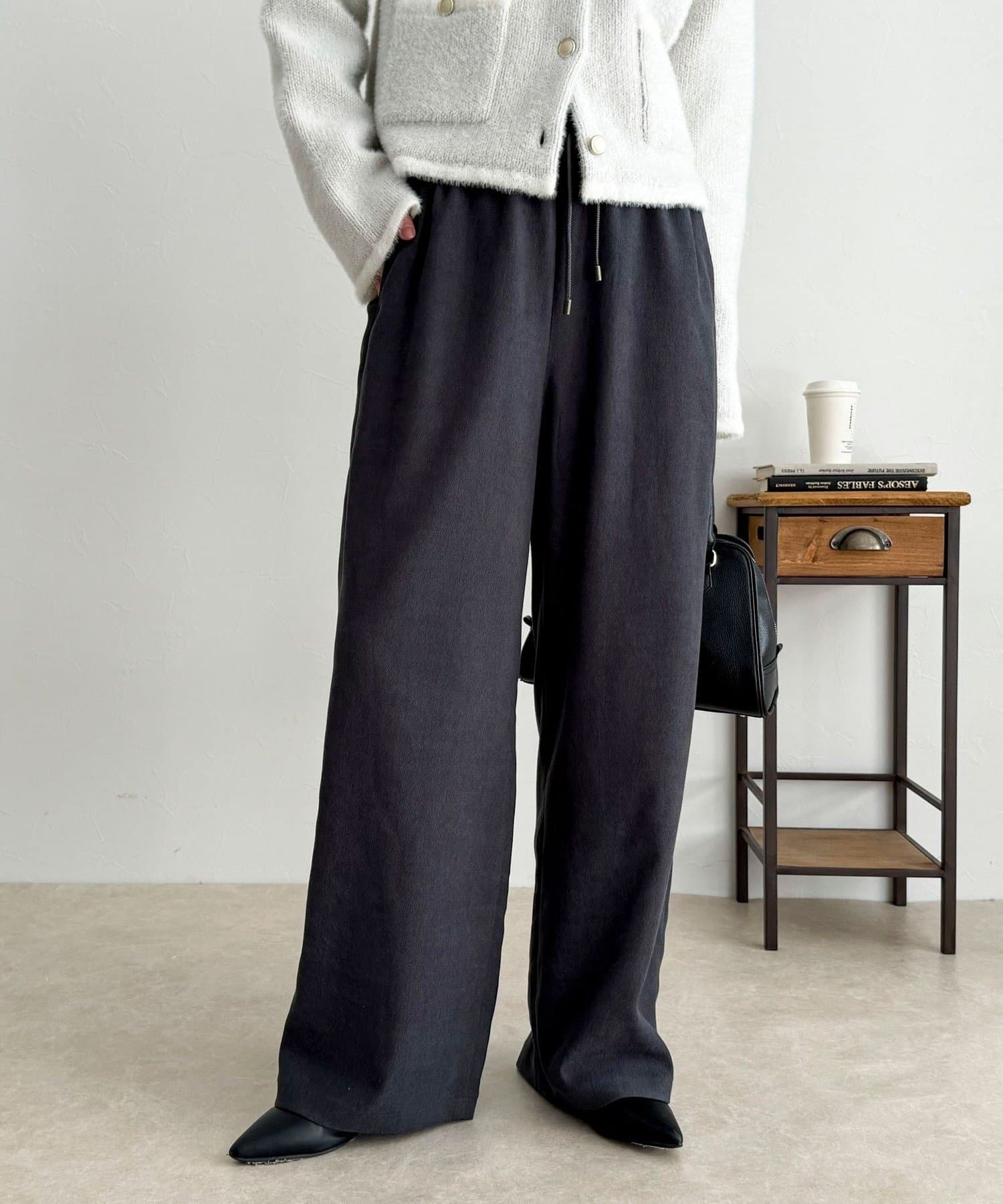 FREDY & GLOSTER(フレディ アンド グロスター) シルキーウォームセミワイドイージーパンツ