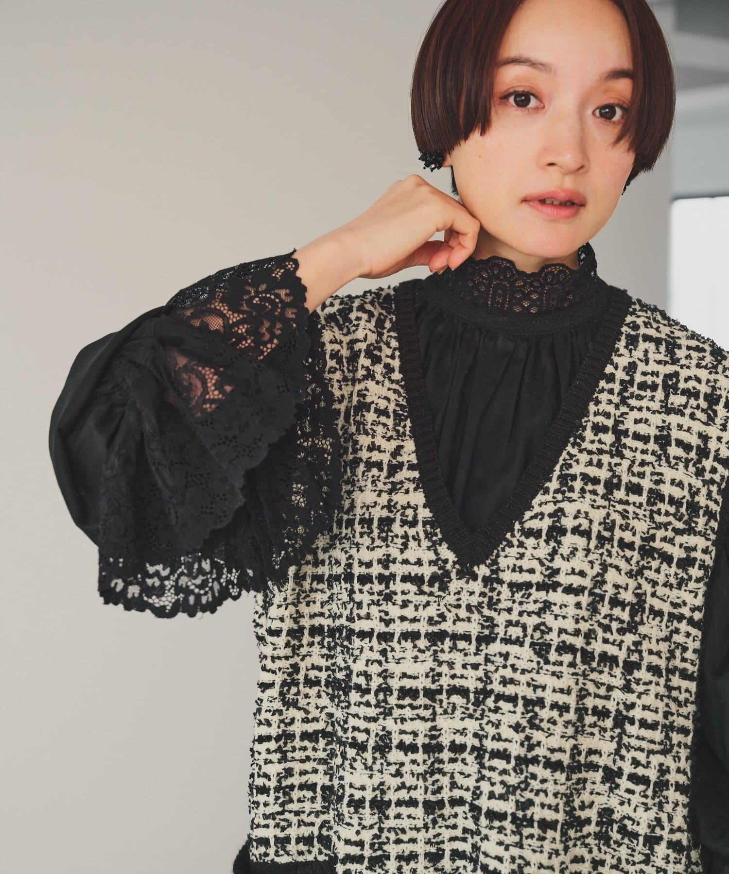 PUAL CE CIN(ピュアルセシン) 襟袖レースプチハイネックブラウス