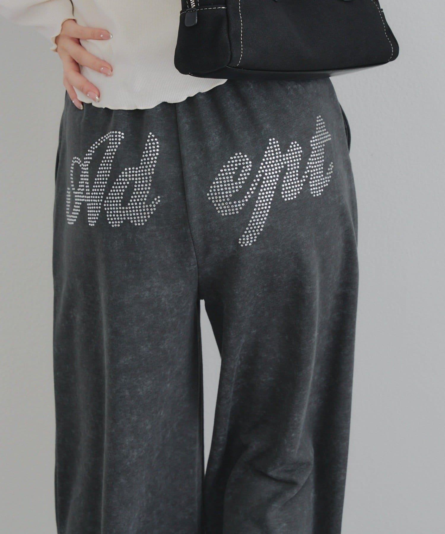 NICE CLAUP / OLIVE des OLIVE OUTLET(ナイスクラップ  / オリーブ デ オリーブ アウトレット) 【RMAF】バックロゴラインストーン付スウェットパンツ