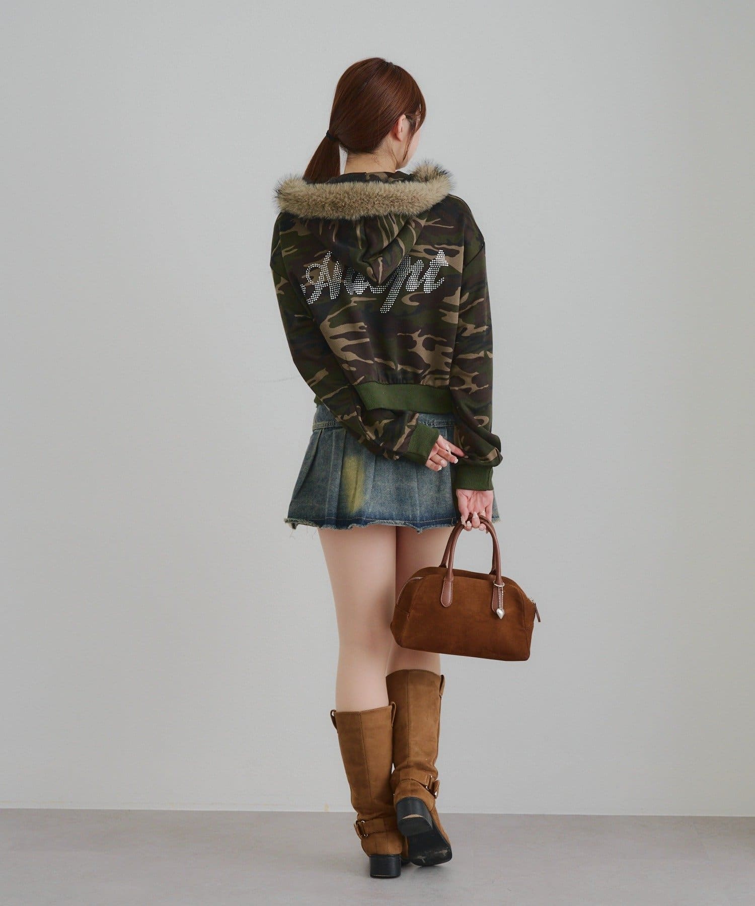 NICE CLAUP / OLIVE des OLIVE OUTLET(ナイスクラップ  / オリーブ デ オリーブ アウトレット) 【RMAF】ラインストーンロゴファー取外しパーカー