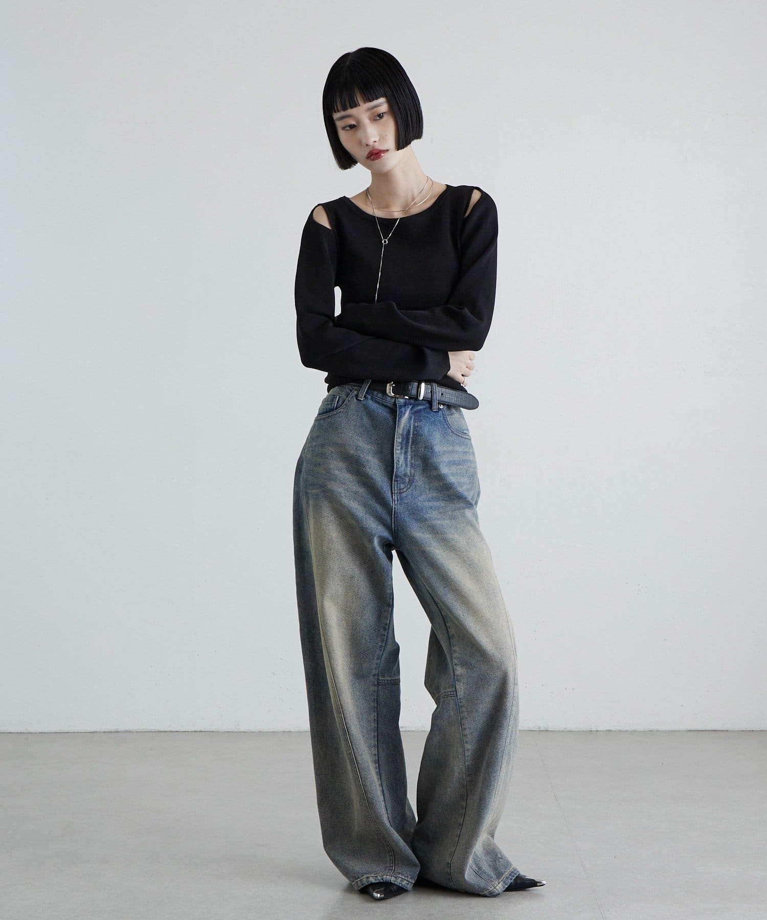 Lui's(ルイス) ボートネックショルダーデザインニットトップス