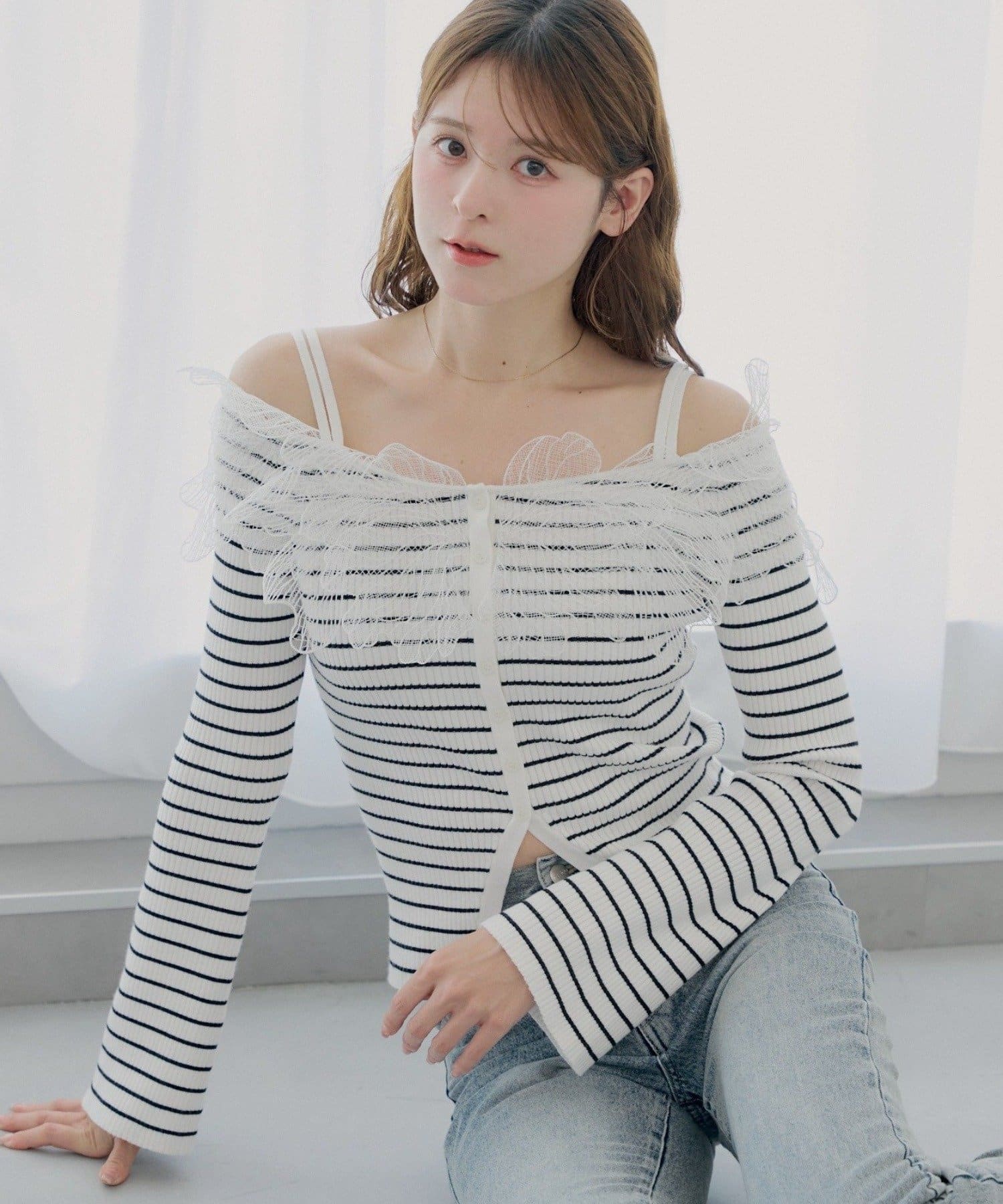 Chico(チコ) 【SALON by Chico】フラワーレースオフショルリブデザインニット