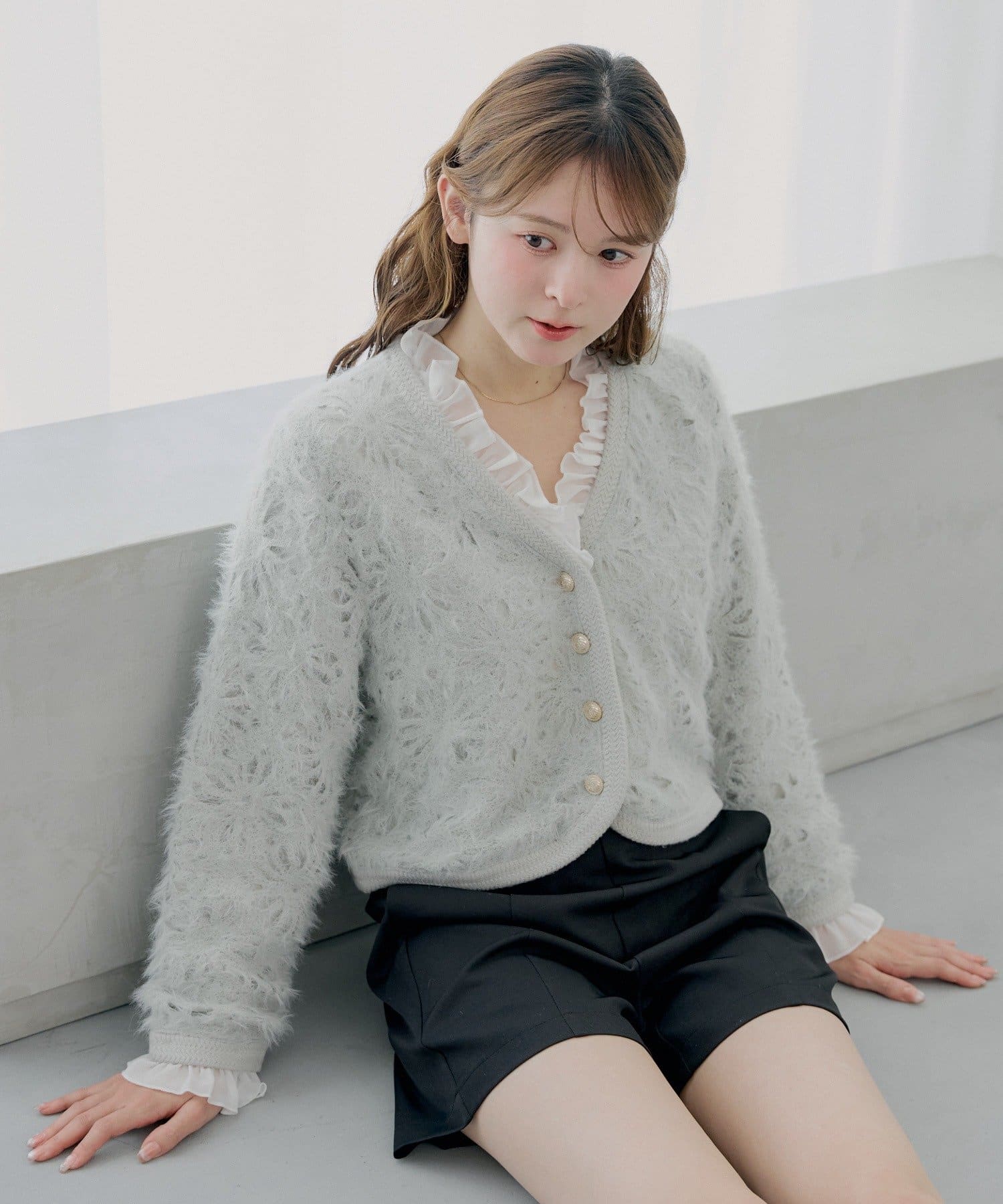 Chico(チコ) 【SALON by Chico】取り外しフリル襟フラワーニットジャケットカーディガン