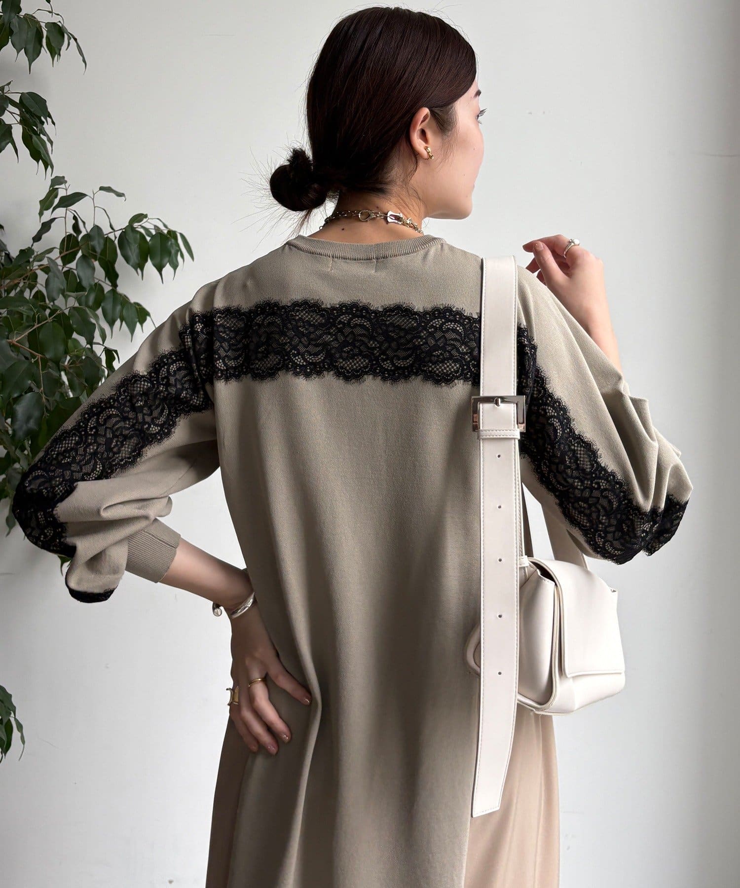 DOUDOU(ドゥドゥ) 【WEB限定】バックレースラインワンピース