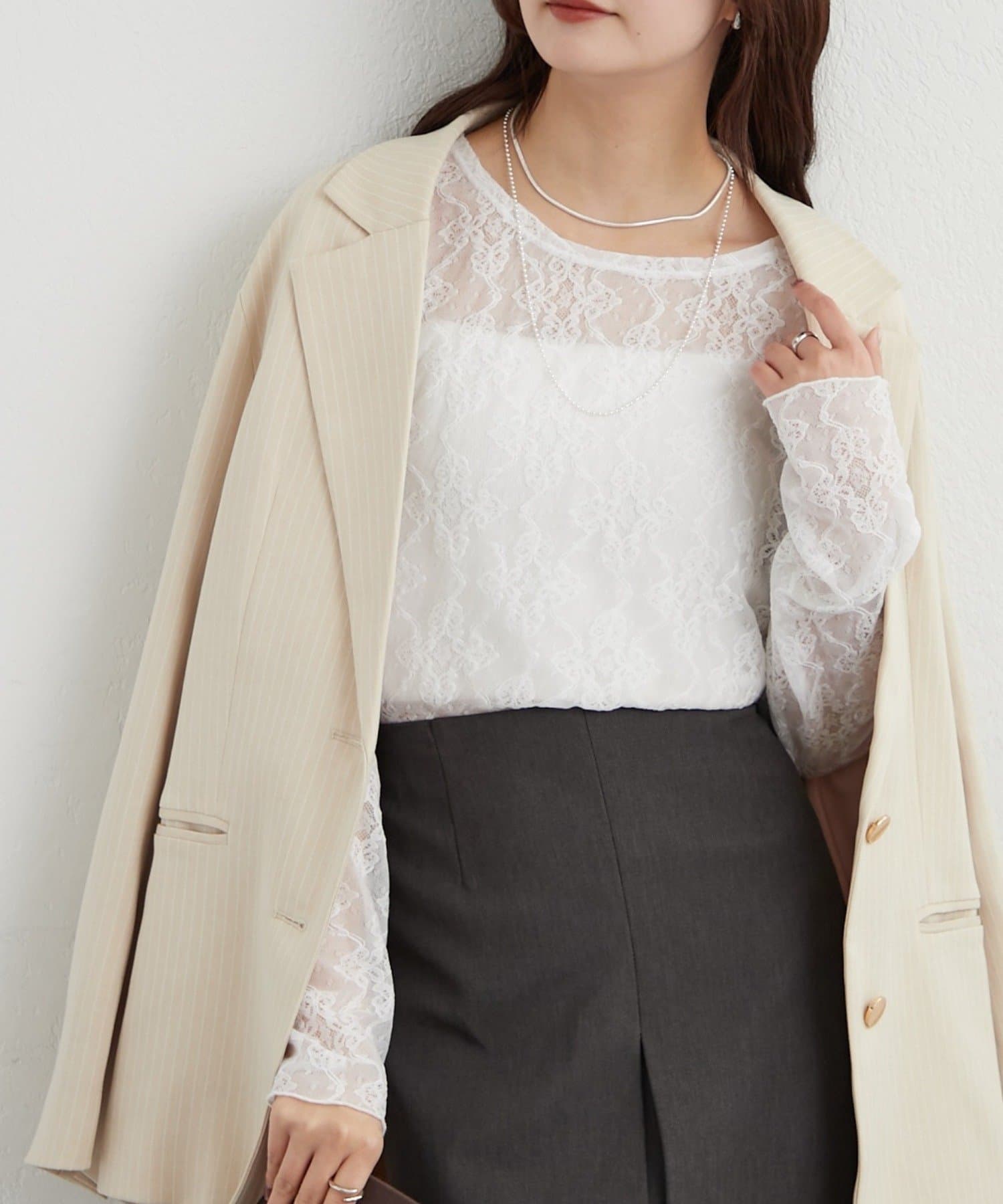 mystic(ミスティック) 裾ギャザーレースロングTシャツ