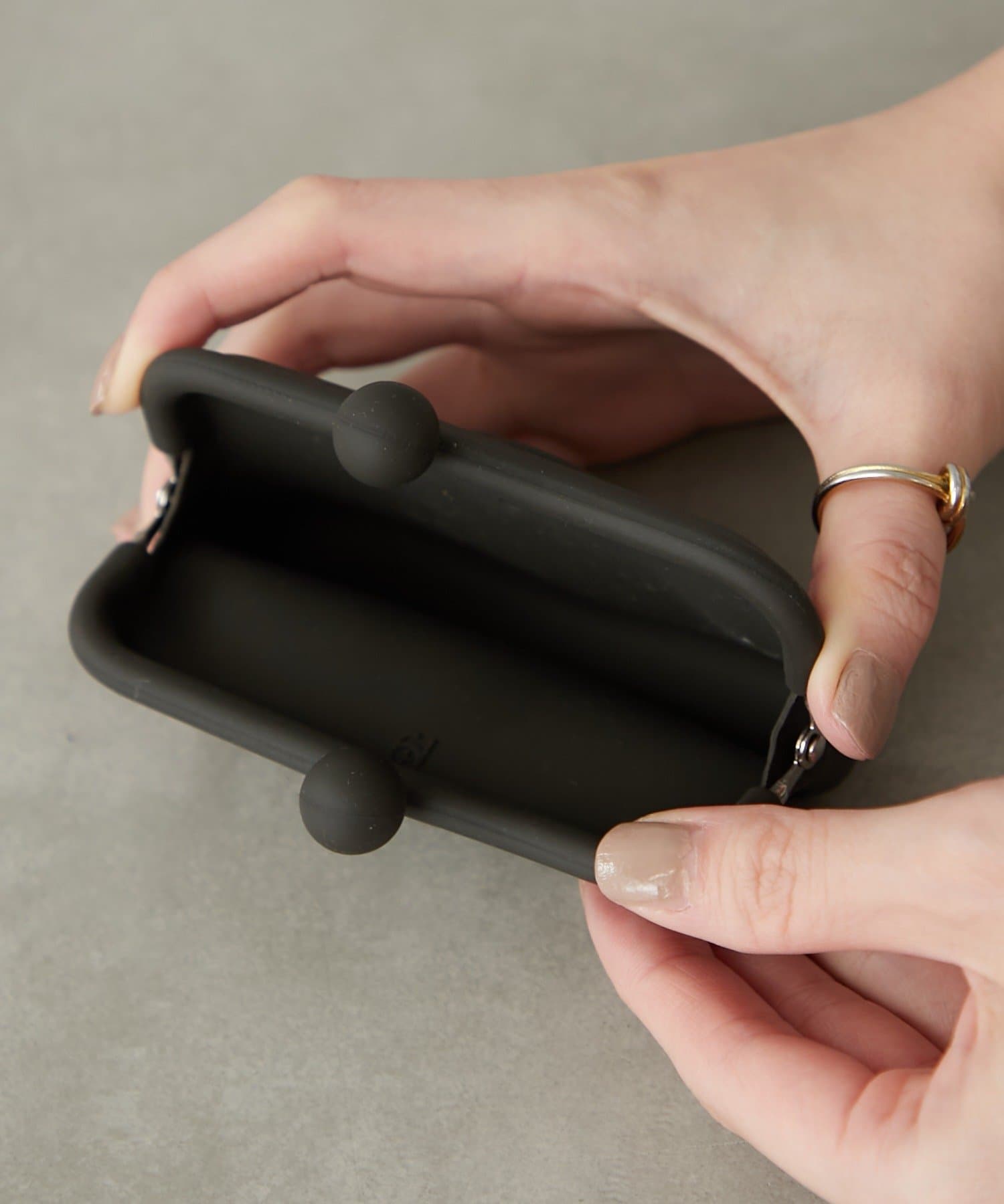 BIRTHDAY BAR(バースデイバー) DO-MO CONTROLLER　コントローラー型のポーチ