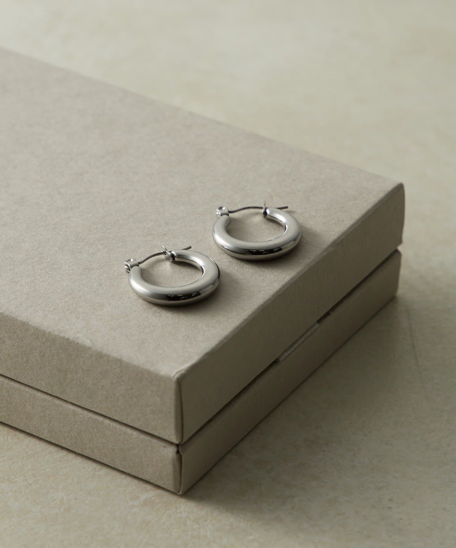 Lattice(ラティス) ＜ステンレス＞フープピアス