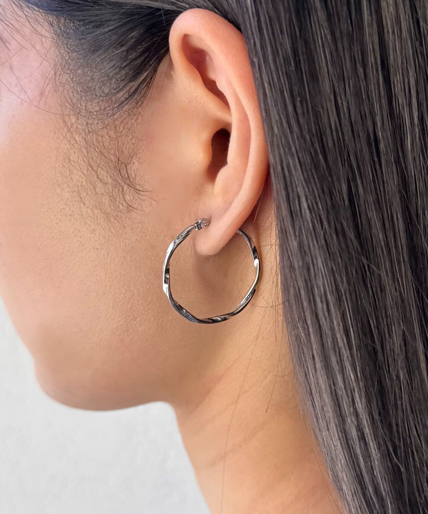 Lattice(ラティス) ＜ステンレス＞フープピアス