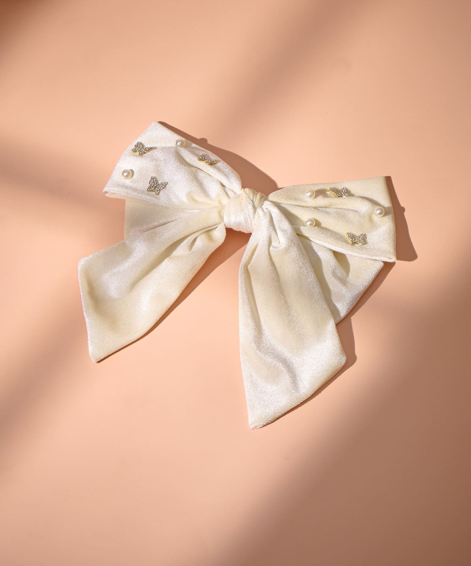 Lattice(ラティス) バタフライモチーフ付きベロアバレッタ