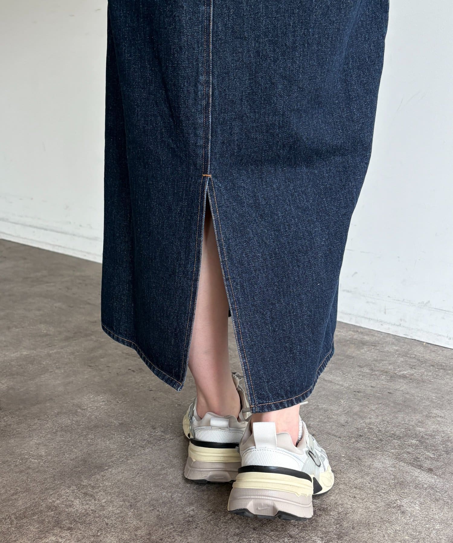 Chez toi(シェトワ) フロントポケットIラインデニムスカート