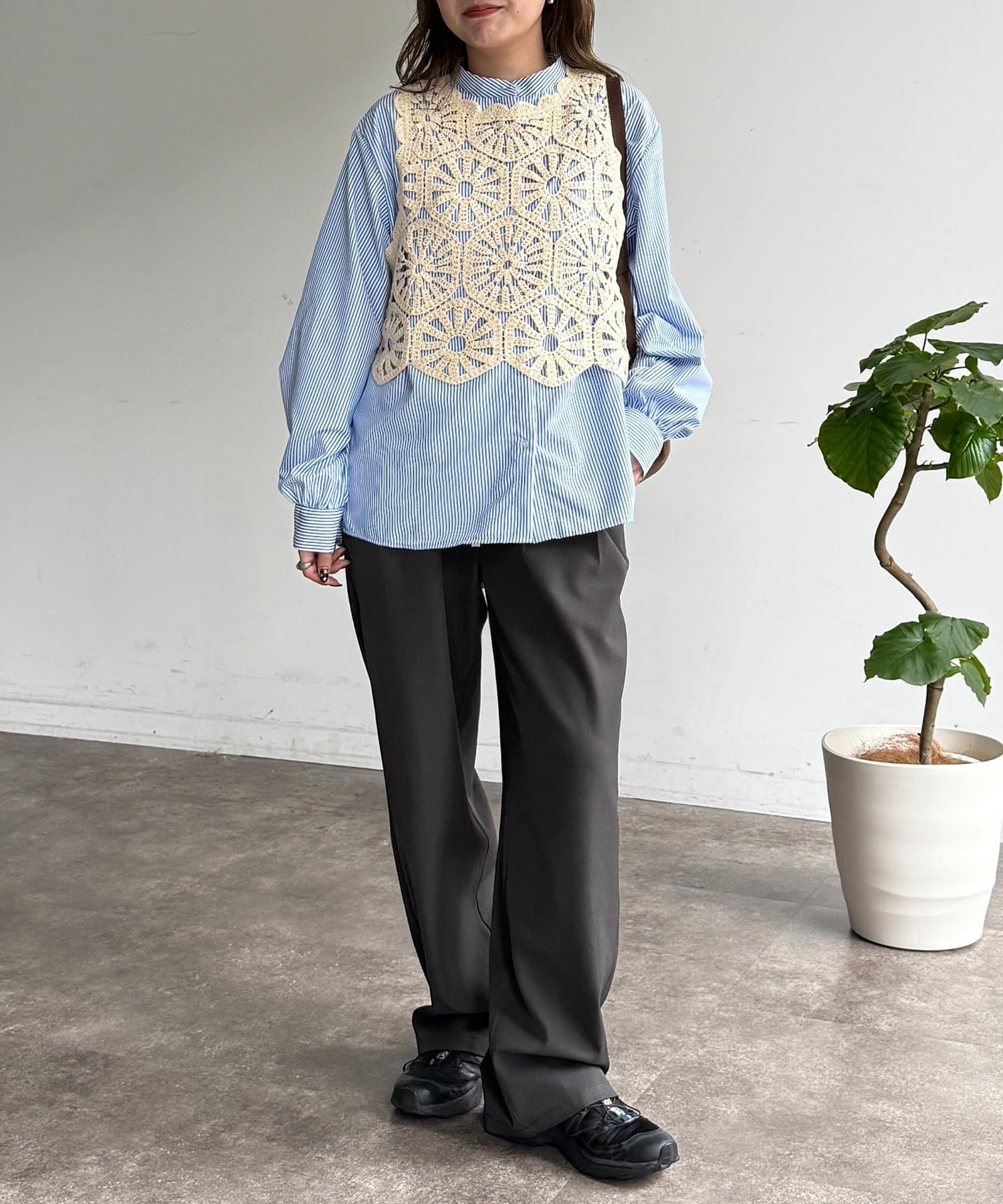 CPCM(シーピーシーエム) クロシェベストセットシャツ