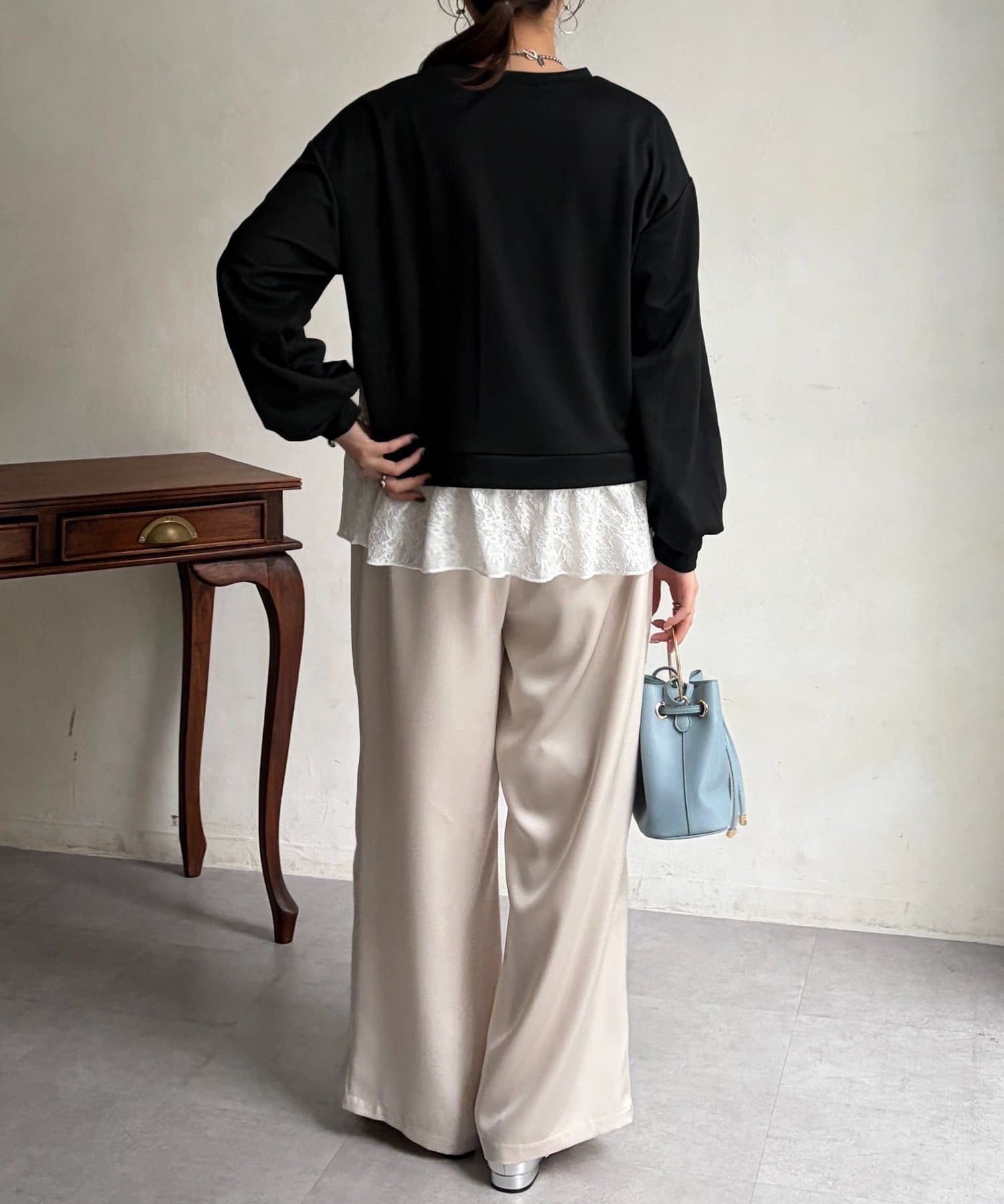 Chez toi(シェトワ) カットレースドッキングプルオーバー