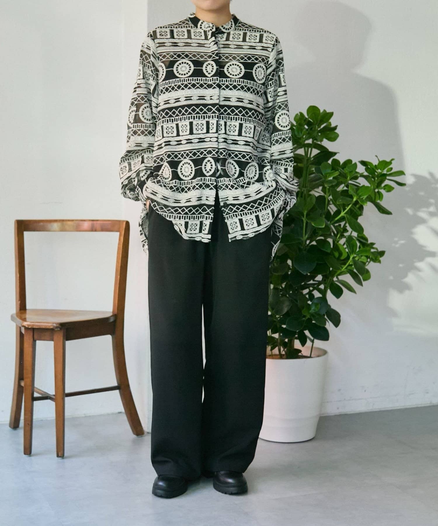 ear PAPILLONNER(イア パピヨネ) 《透け感/チュニック丈》シアー刺しゅうブラウス【SUM1 STYLE(スミスタイル)】