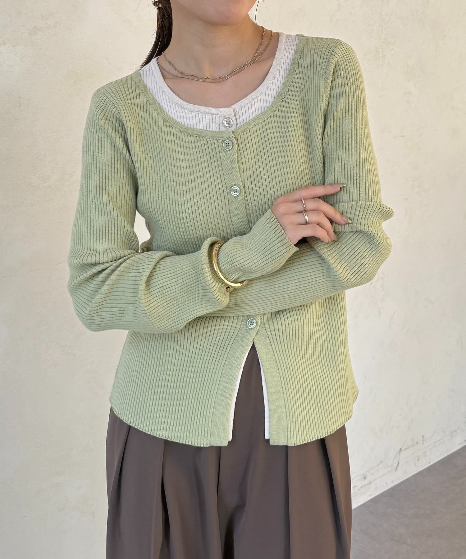 Thevon.(ゼヴォン) レイヤード風リブニットカーディガン