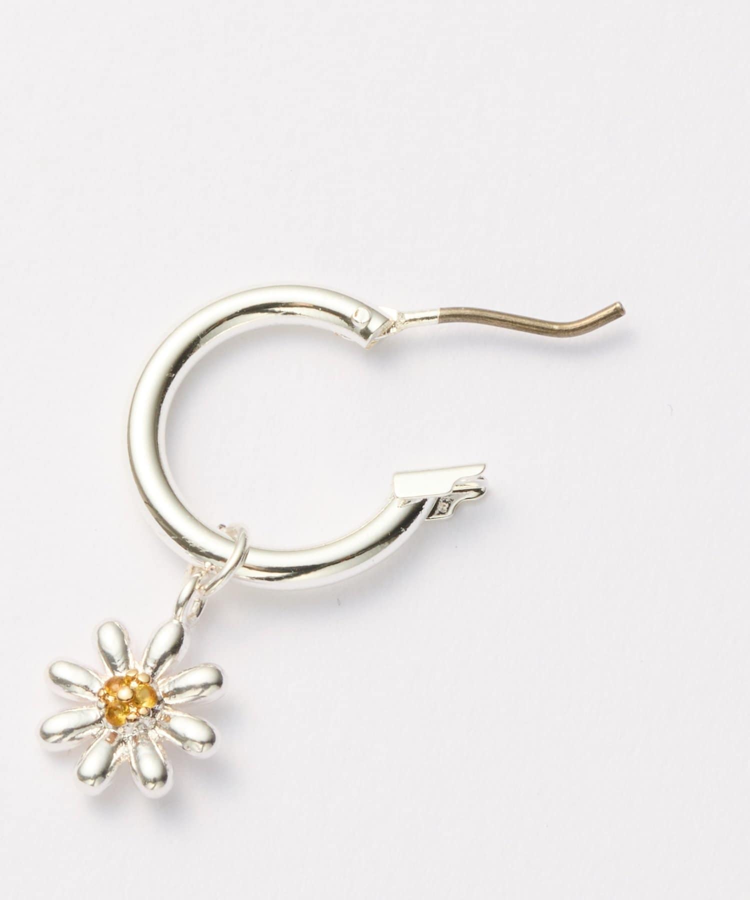 COLONY 2139(コロニー トゥーワンスリーナイン) フラワーフープピアス