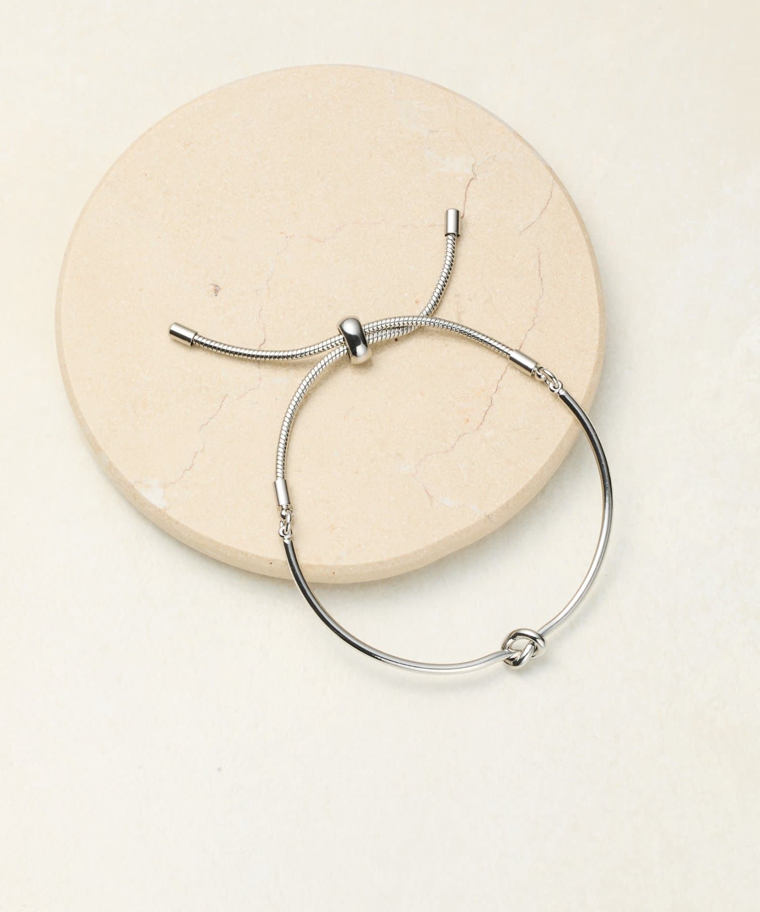 COLONY 2139(コロニー トゥーワンスリーナイン) スリムノットブレス