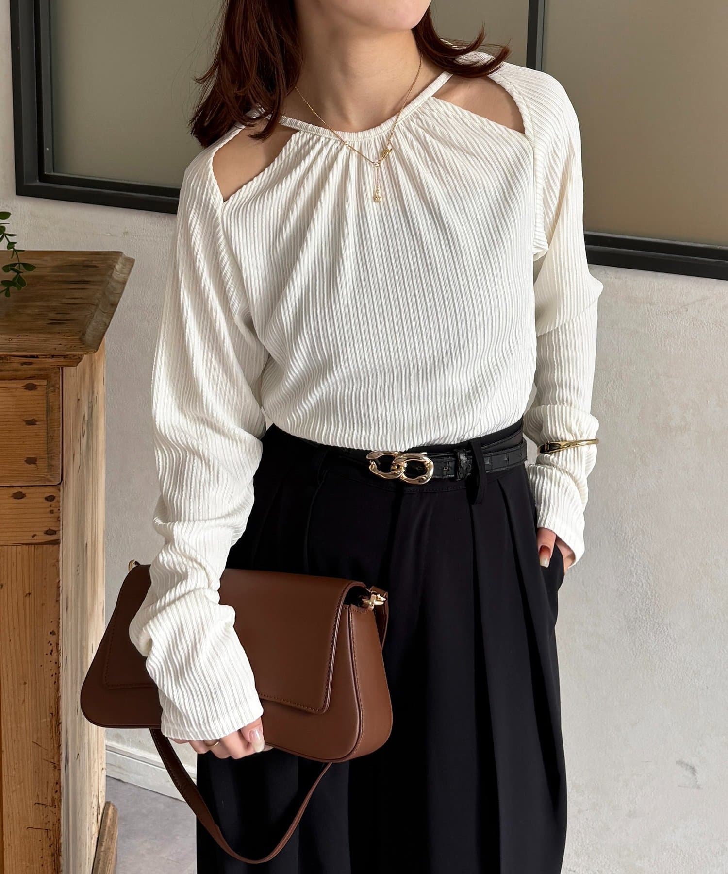 Thevon.(ゼヴォン) 変形ホルターネックリブプルオーバー