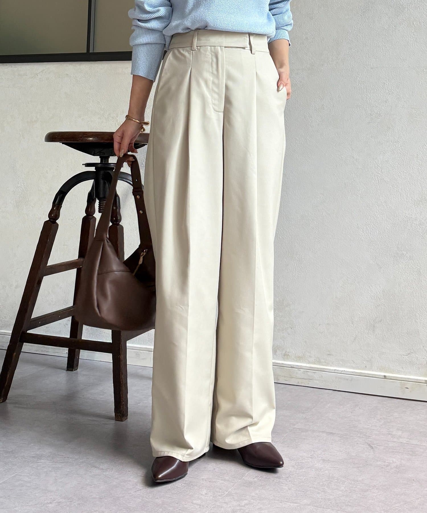 Thevon.(ゼヴォン) センタープレスストレートスラックス