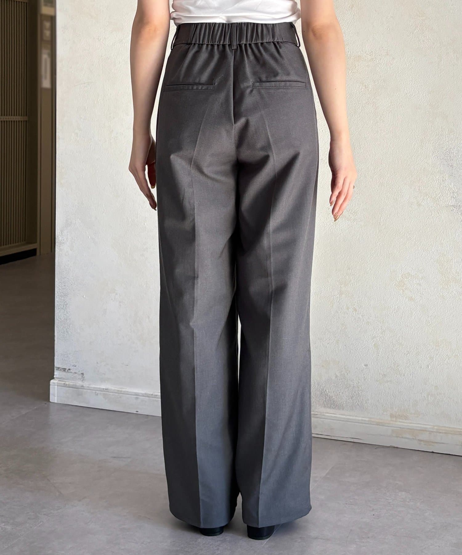 Thevon.(ゼヴォン) センタープレスストレートスラックス