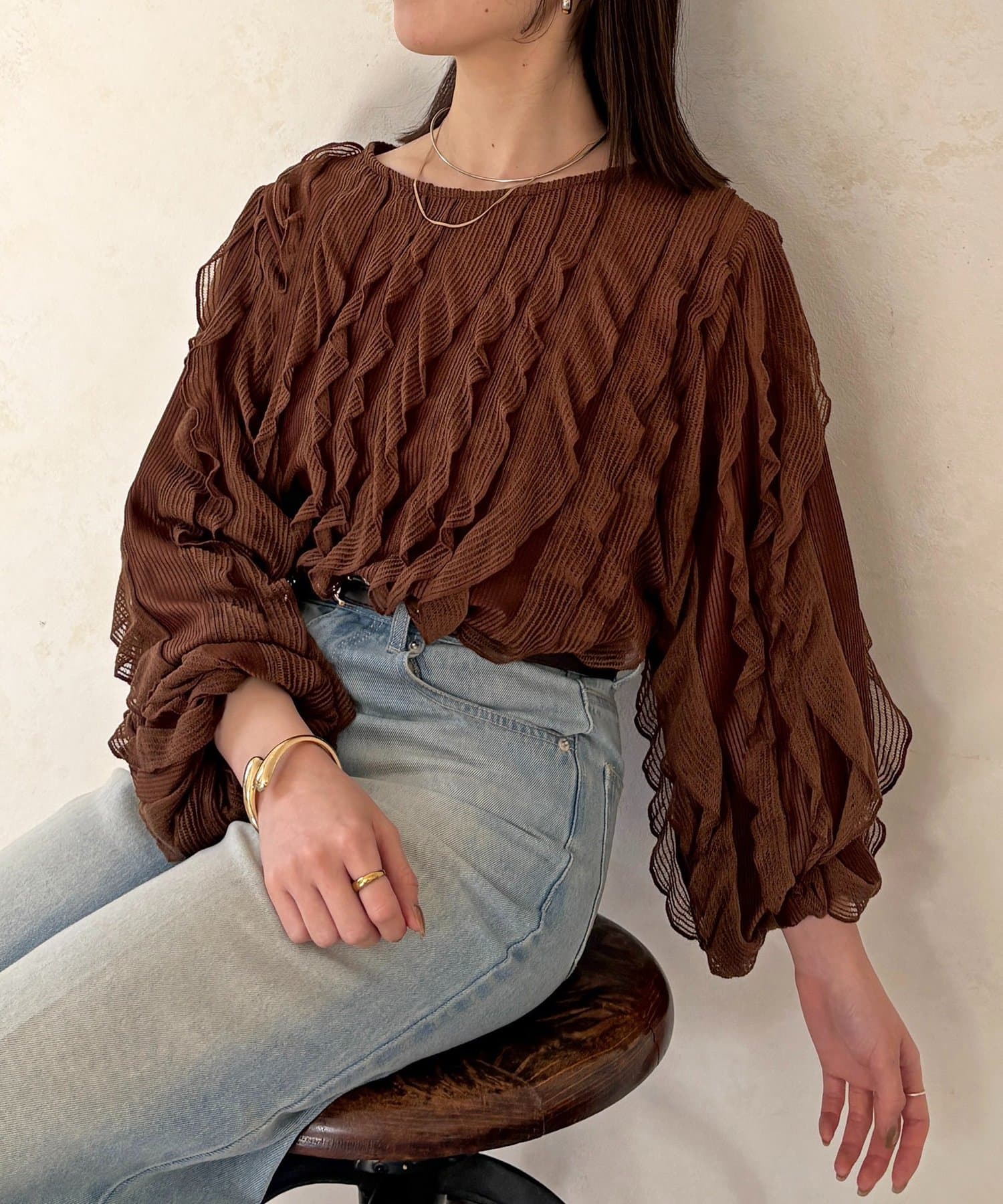 Thevon.(ゼヴォン) ウェーブフリルブラウス