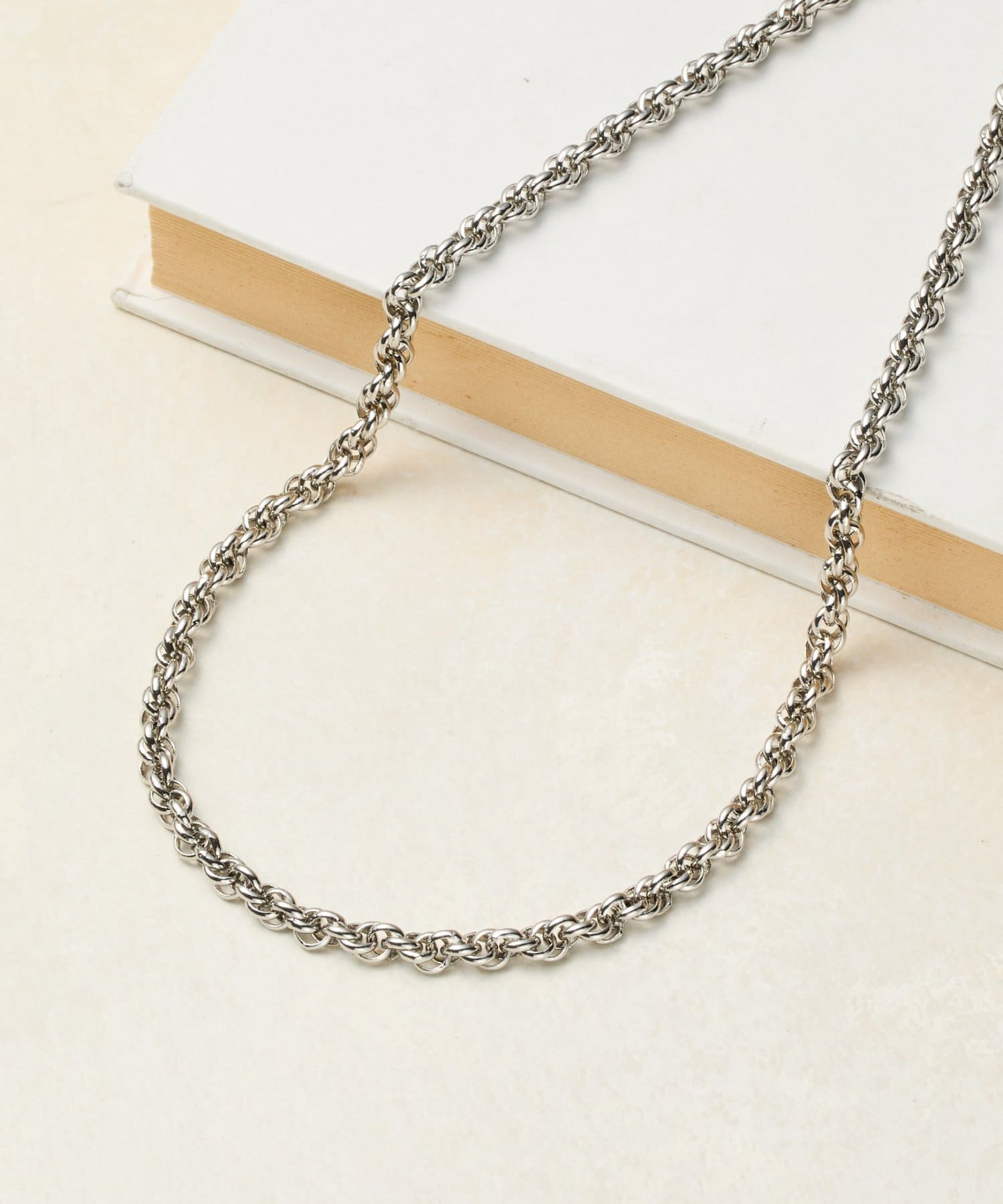 COLONY 2139(コロニー トゥーワンスリーナイン) カーブチェーンネックレス