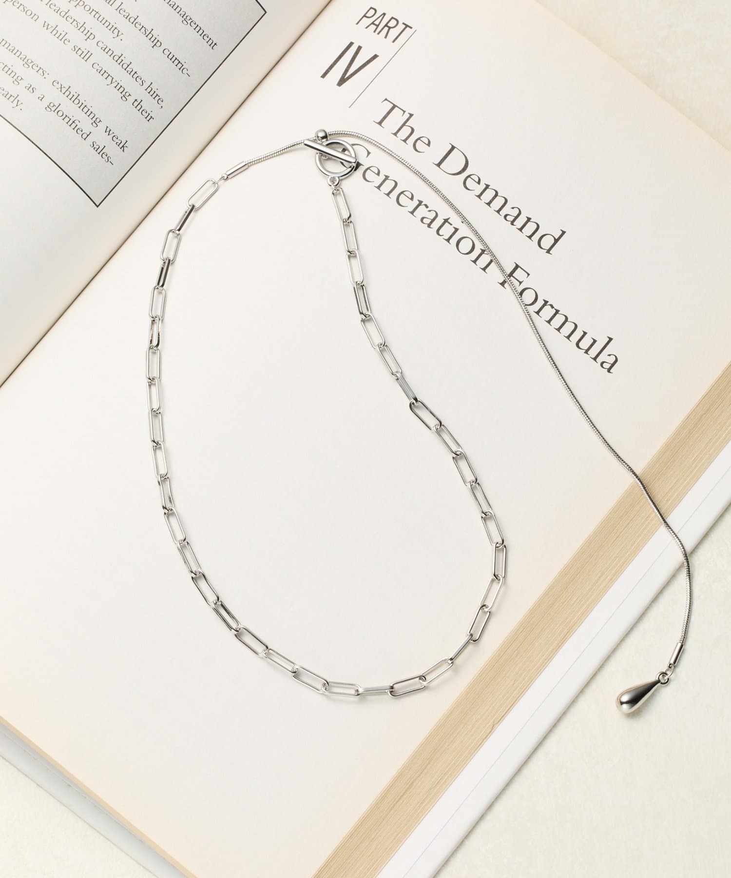 COLONY 2139(コロニー トゥーワンスリーナイン) マンテルスライドネックレス