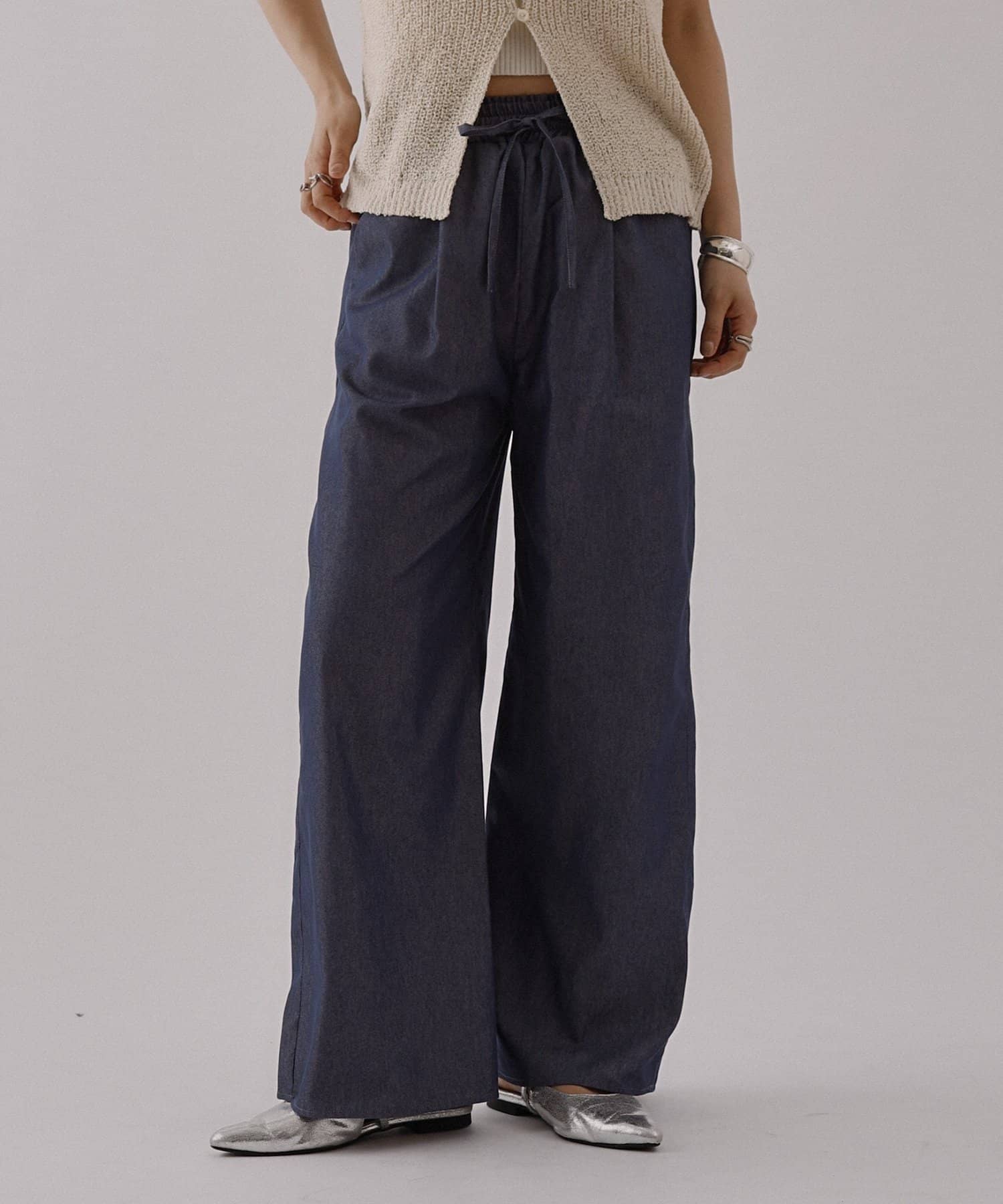 COLONY 2139(コロニー トゥーワンスリーナイン) 【WEB限定/セットアップ対応】タックデニムイージーパンツ