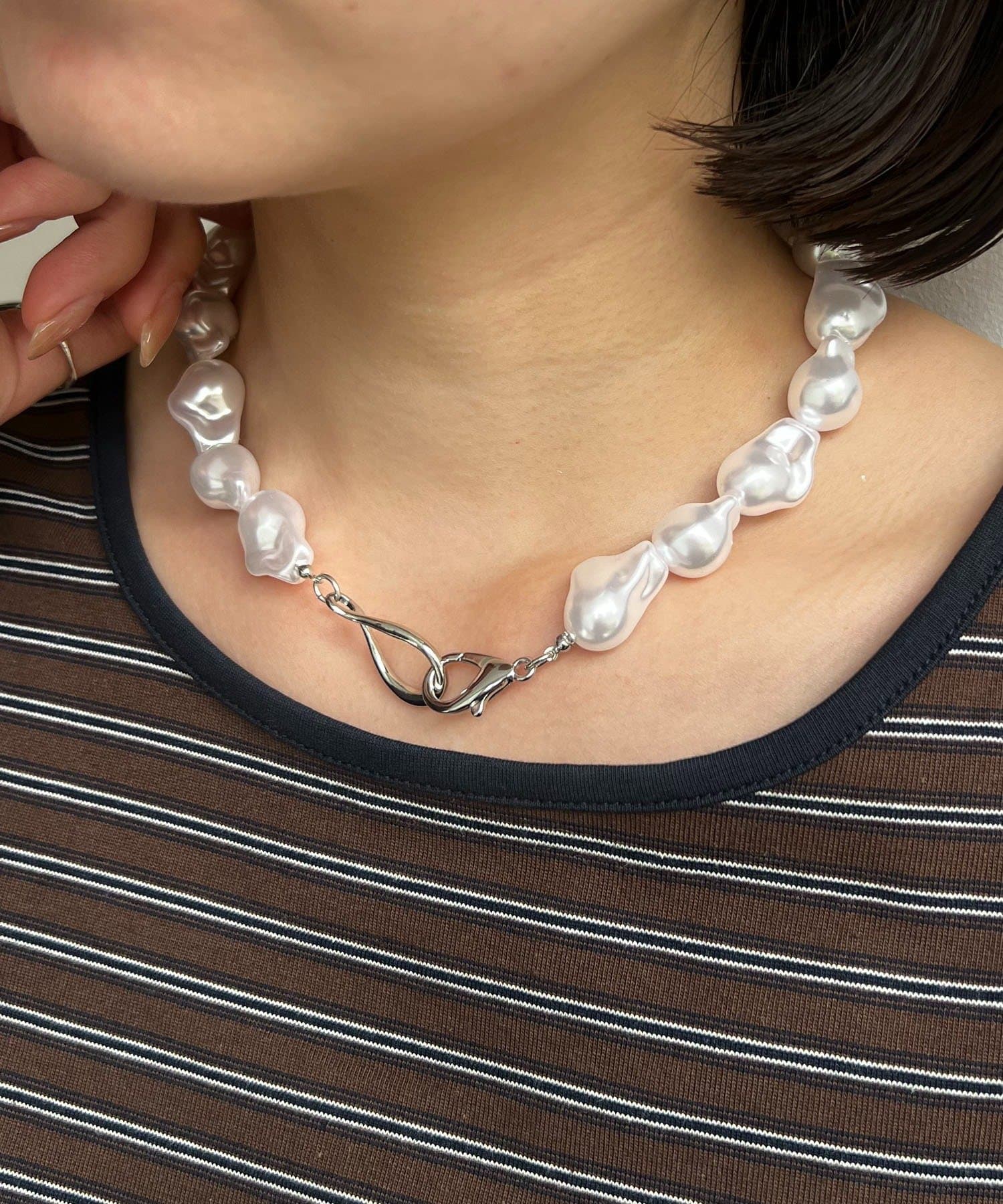 CAPRICIEUX LE'MAGE(カプリシュレマージュ) 〈GOLDY/ゴールディ〉バロックパール風ネックレス