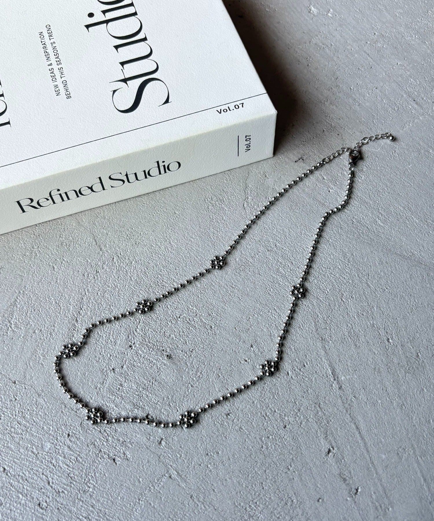 CAPRICIEUX LE'MAGE(カプリシュレマージュ) 〈GOLDY/ゴールディ〉フラワーボールチェーンネックレス