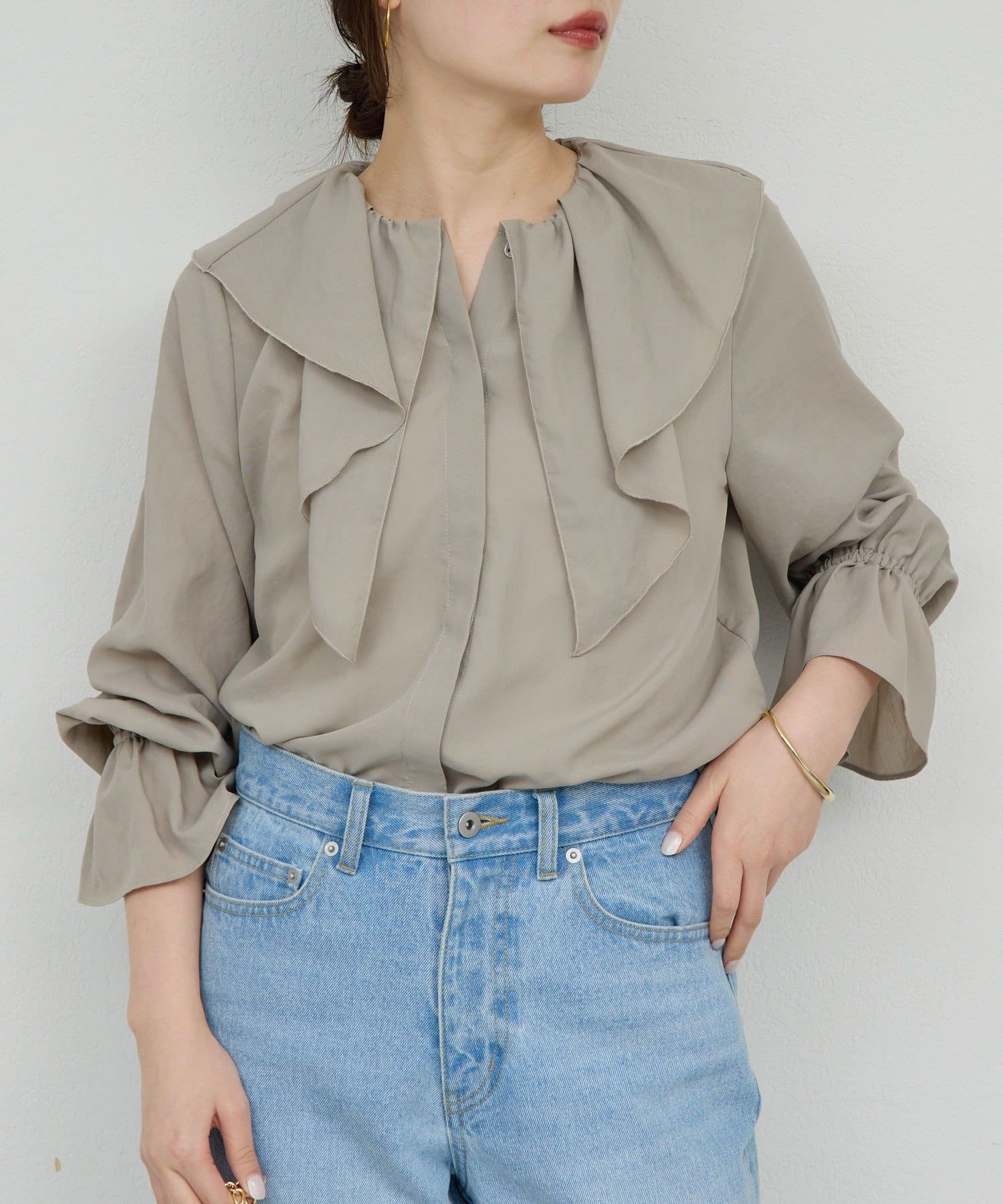 GALLARDAGALANTE(ガリャルダガランテ) ラッフルカラーブラウス